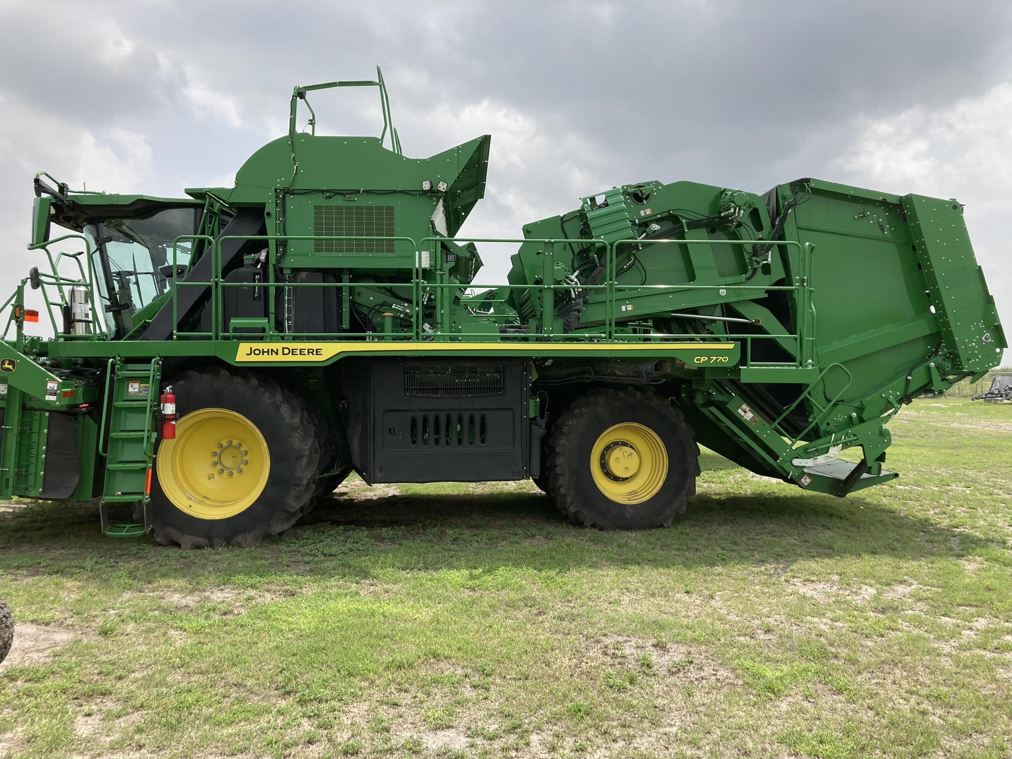 2023 John Deere CP770 Cotton Equipment
