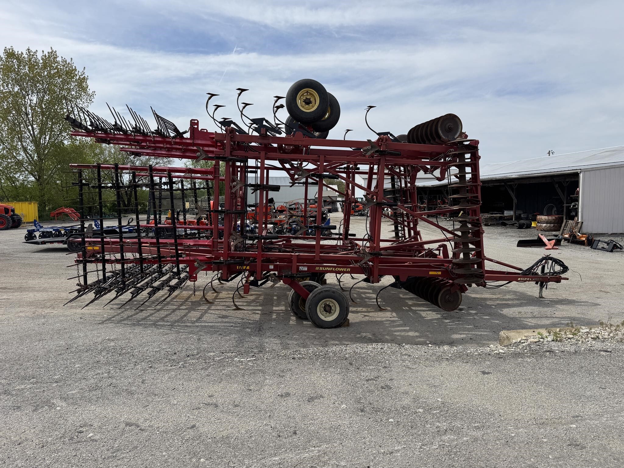 2006 Sunflower 6433-43 Soil Finisher