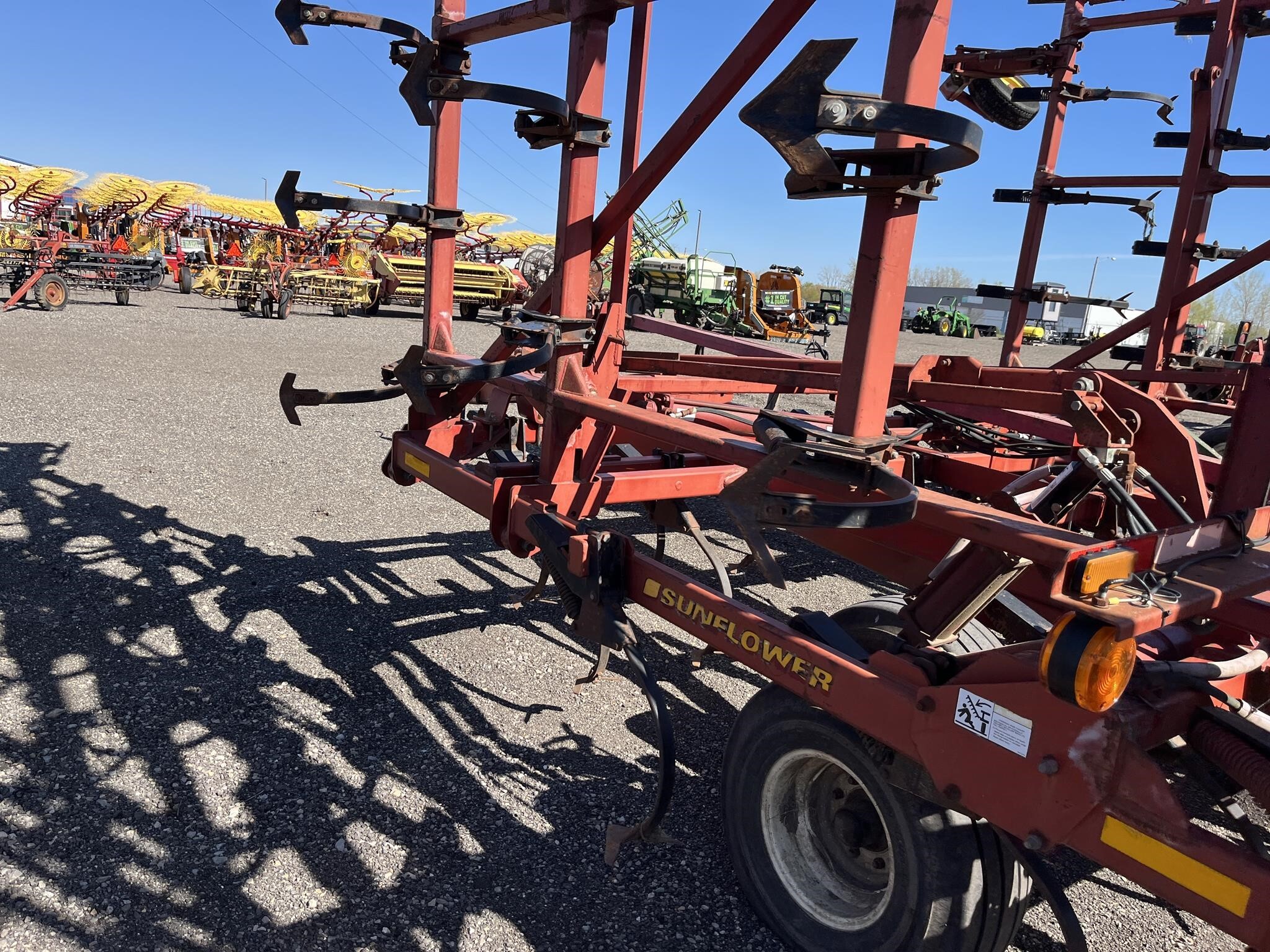  Sunflower 5055-62 Field Cultivator
