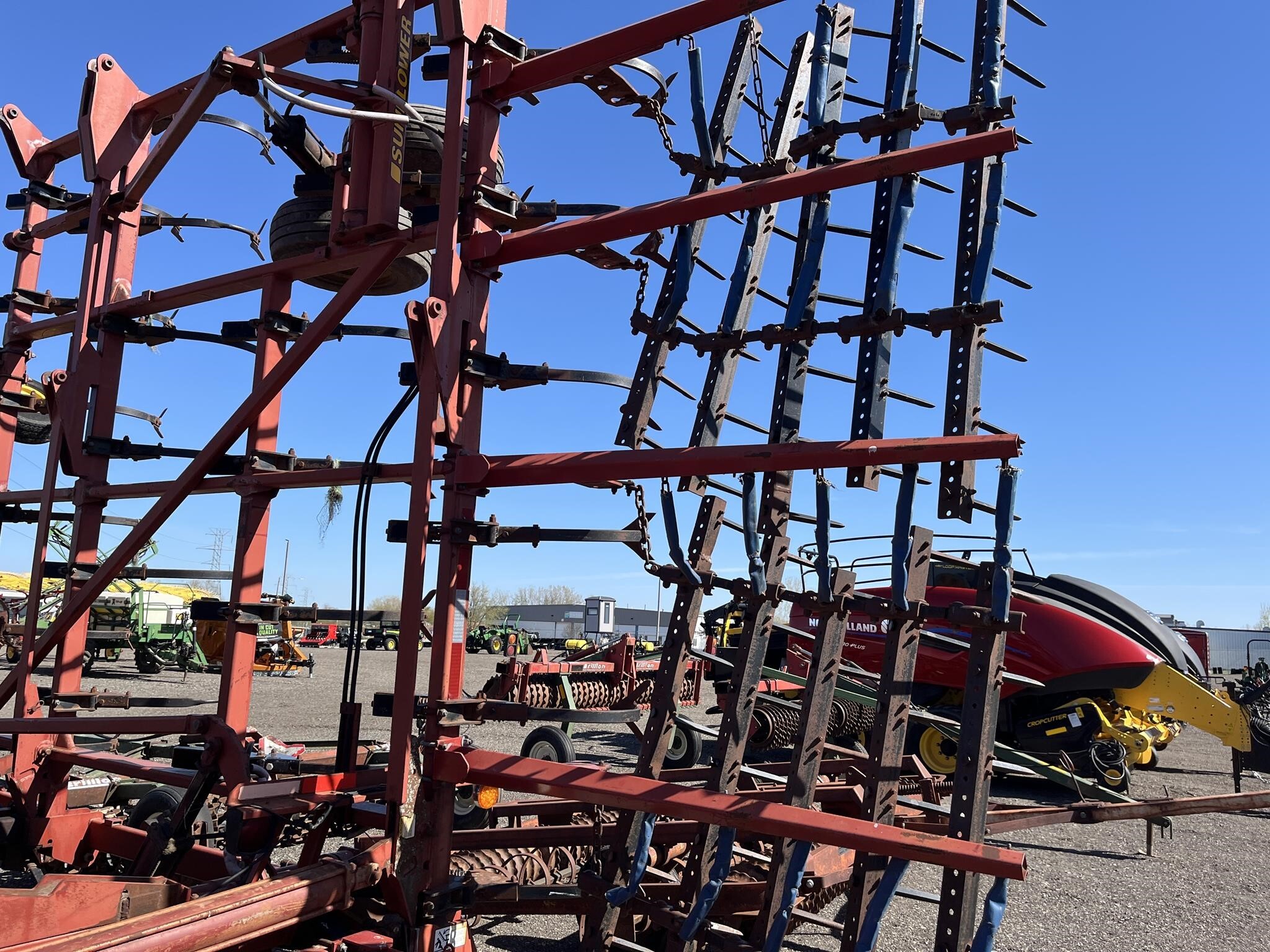  Sunflower 5055-62 Field Cultivator