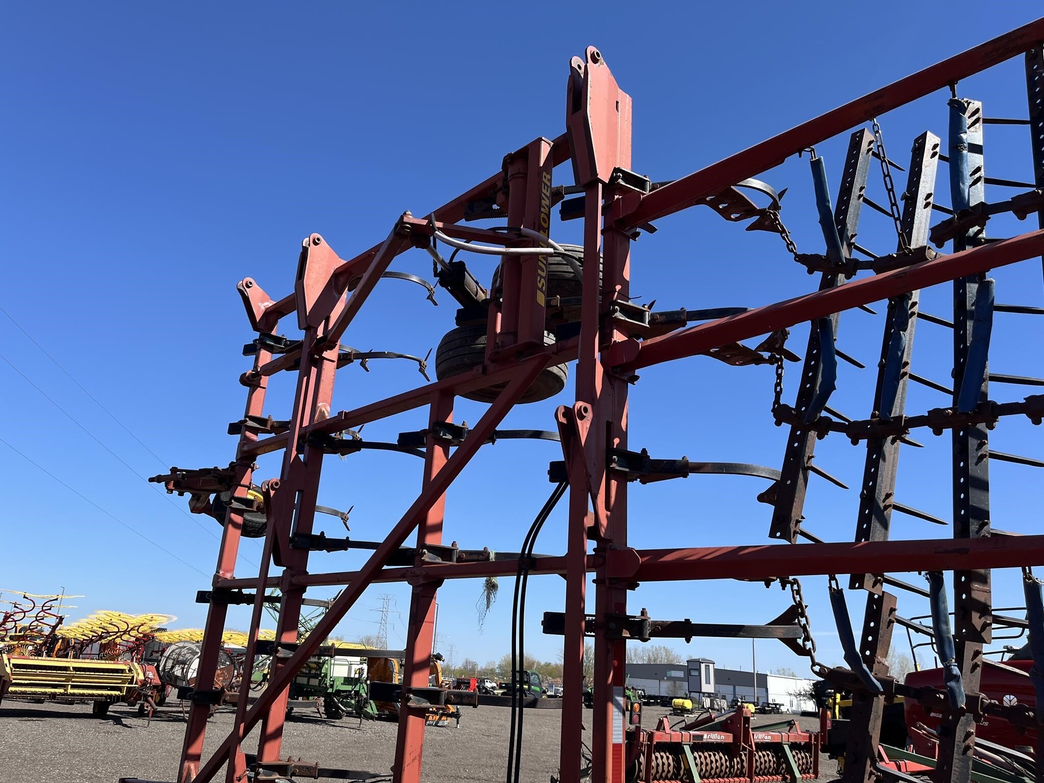  Sunflower 5055-62 Field Cultivator