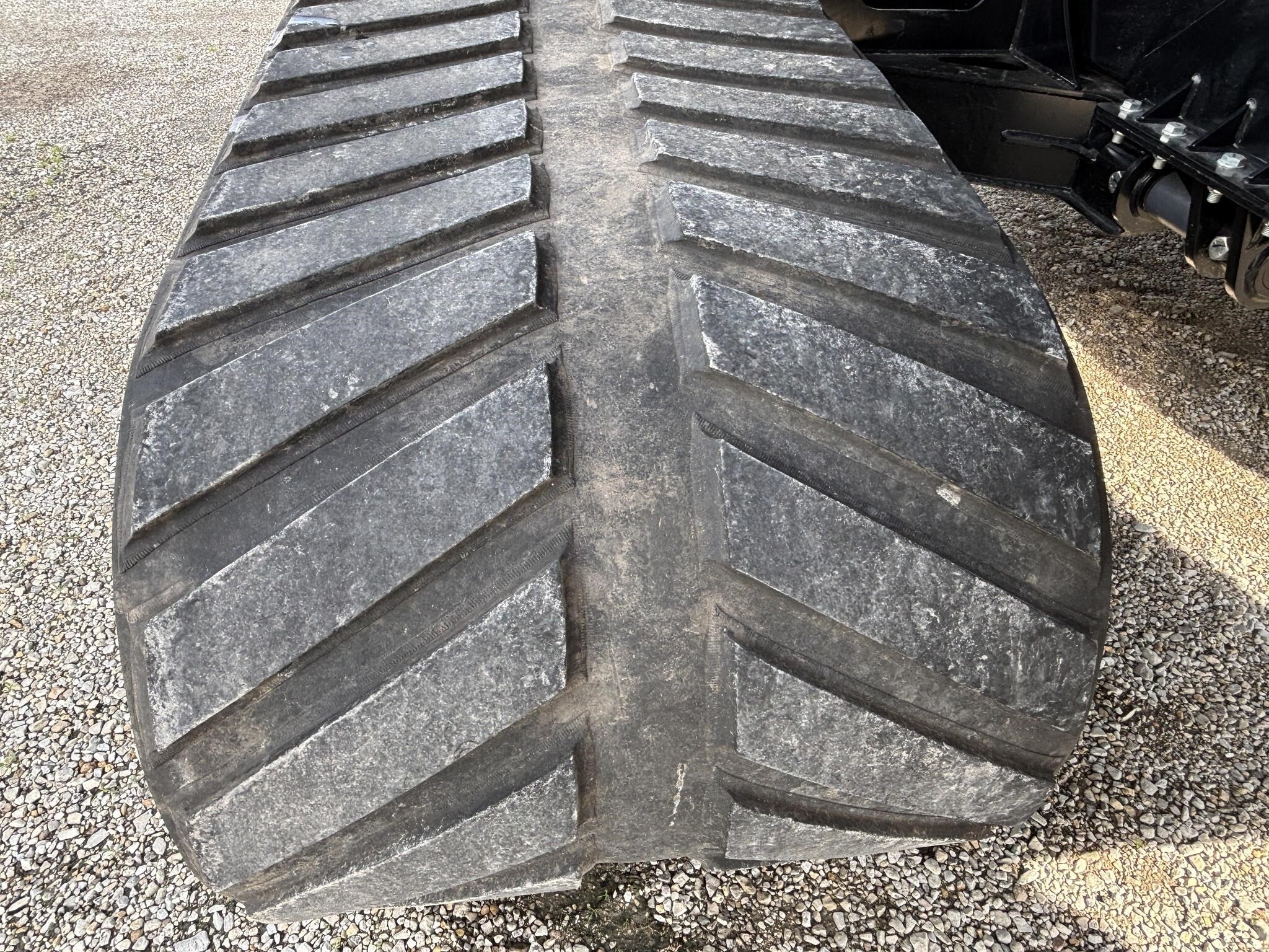 2021 Kinze 1105 Grain Cart