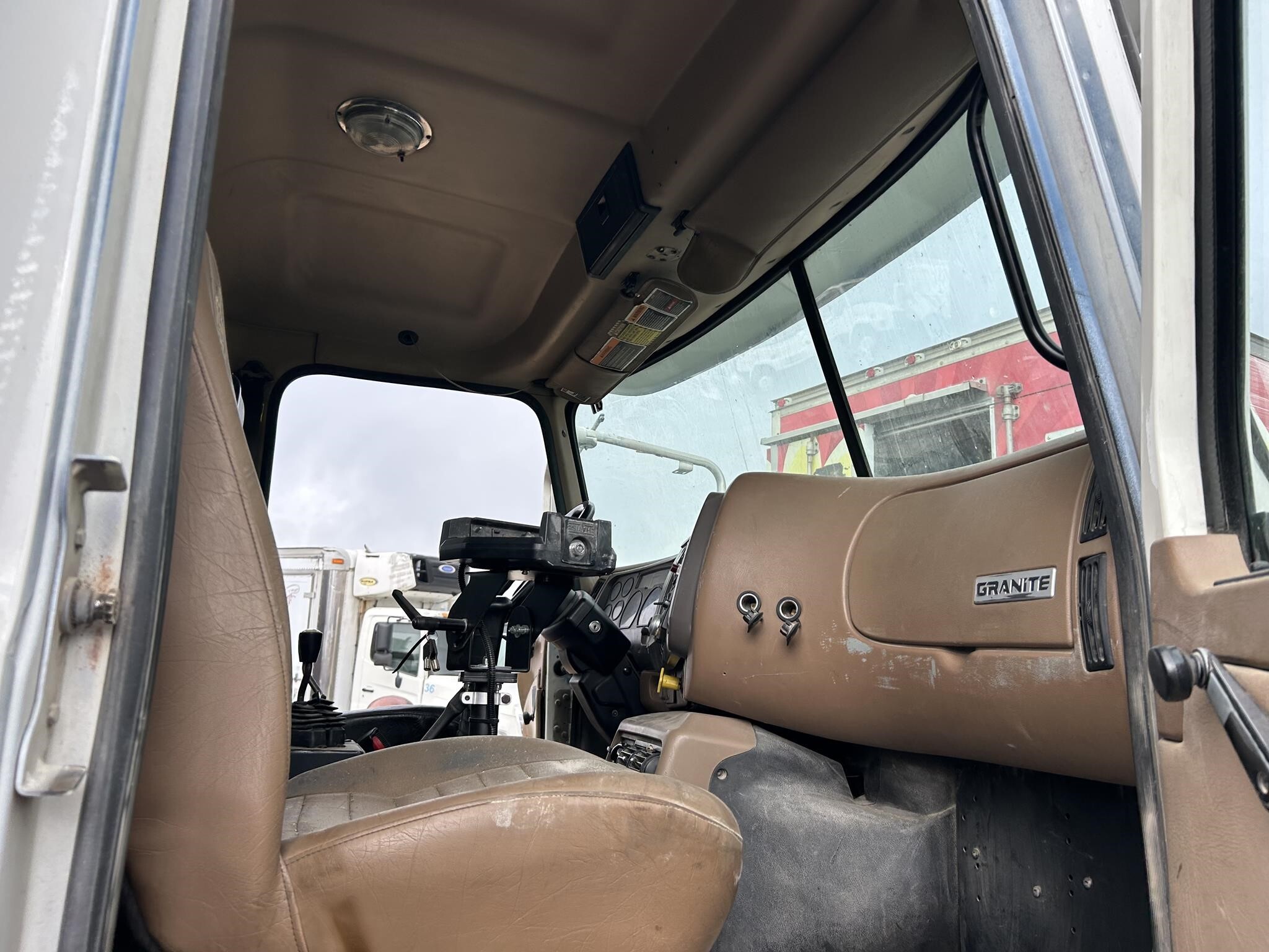 2005 Mack Granite CV713 Dump Trucks/Trailer
