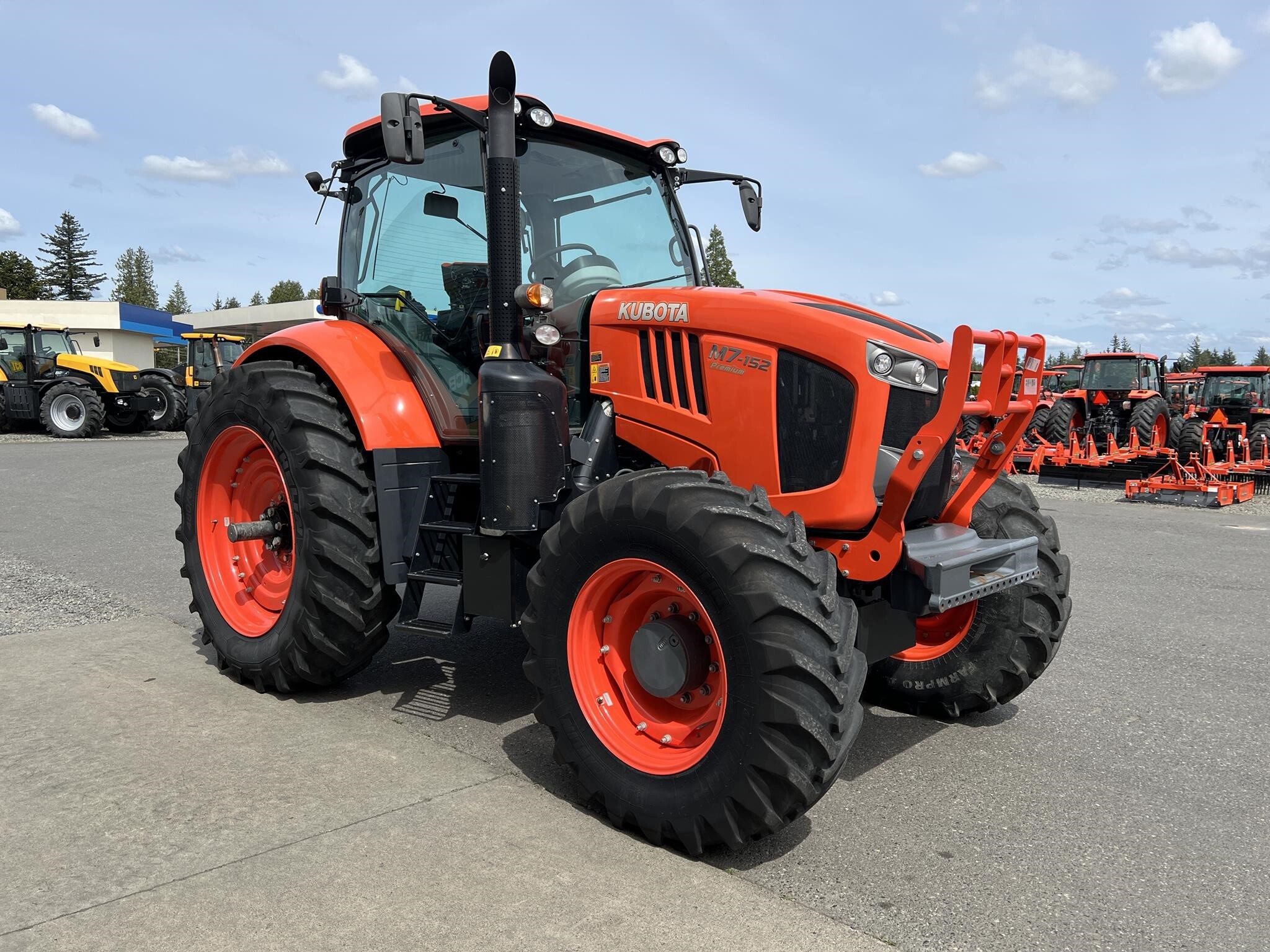 2019 Kubota M7-152 PREMIUM Tractor