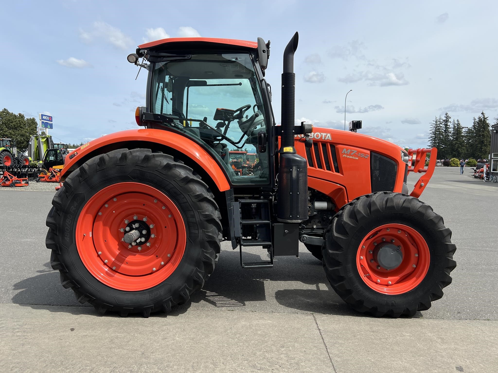 2019 Kubota M7-152 PREMIUM Tractor