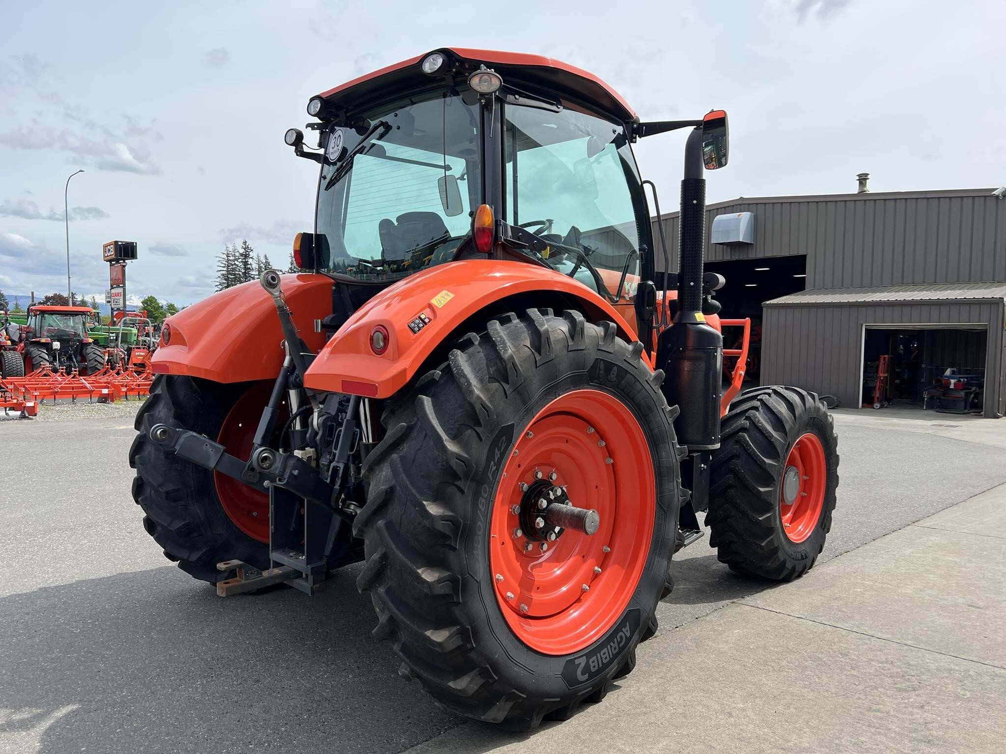 2019 Kubota M7-152 PREMIUM Tractor