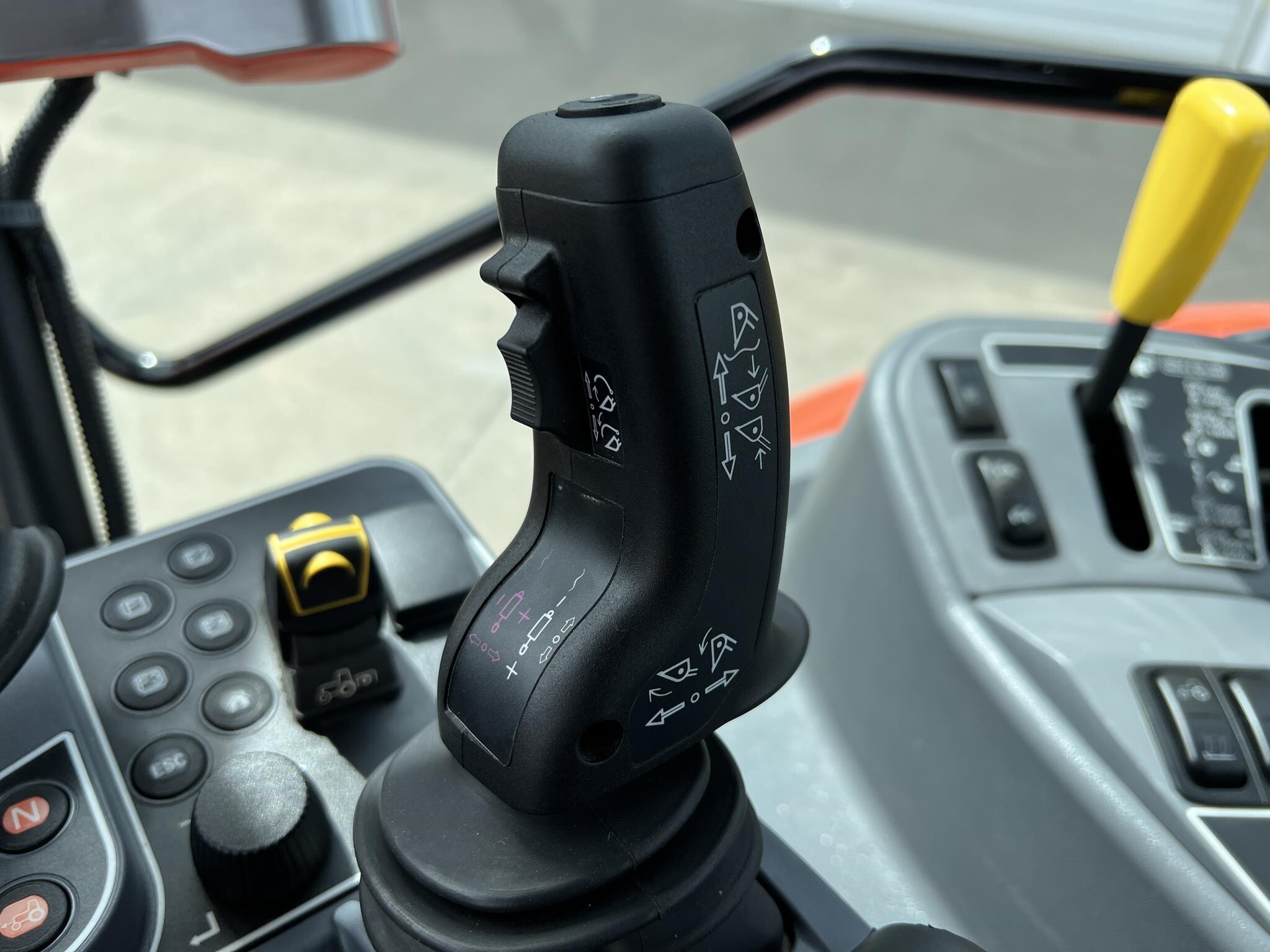 2019 Kubota M7-152 PREMIUM Tractor
