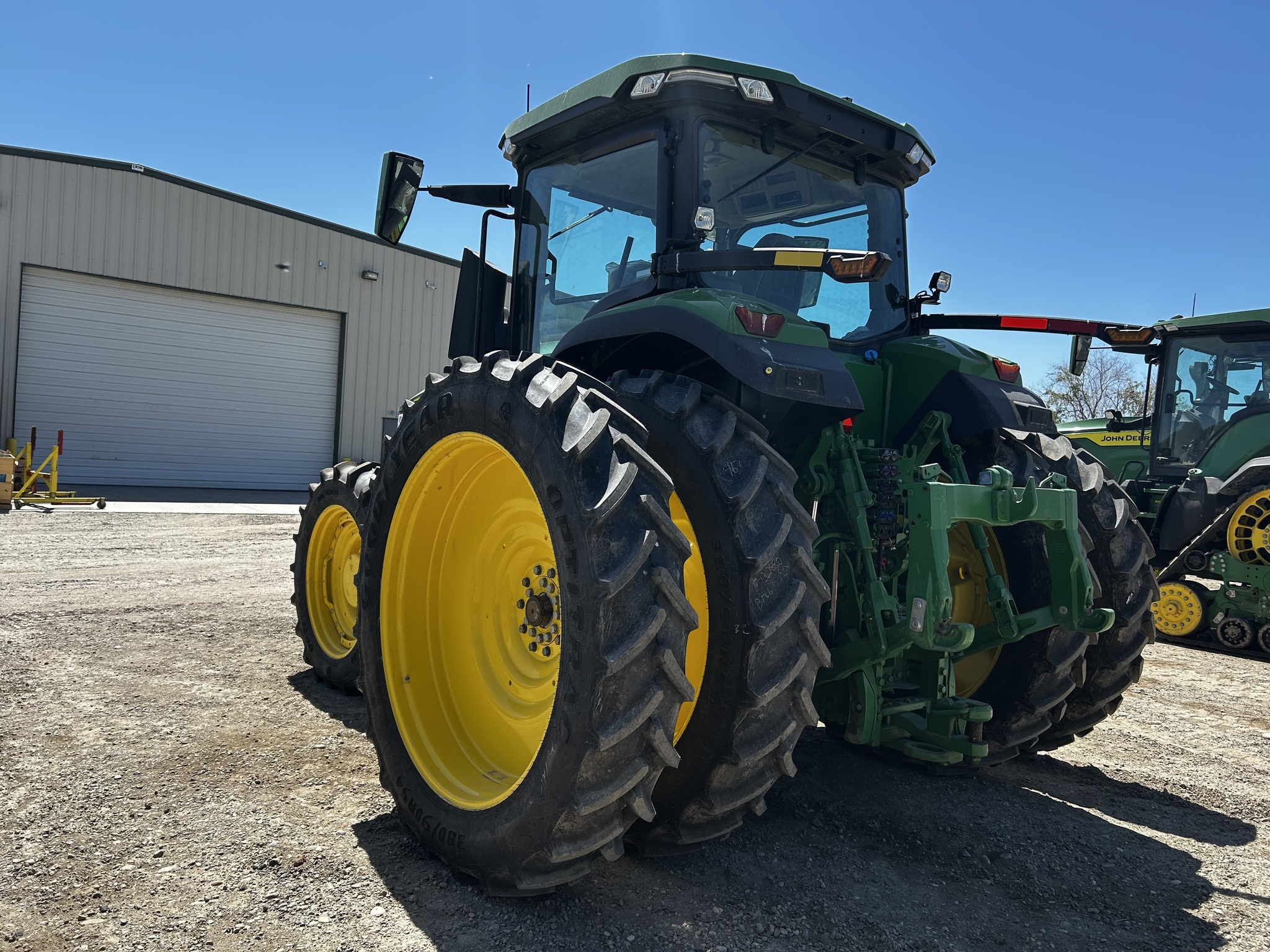 2023 John Deere 7R 210 Tractor