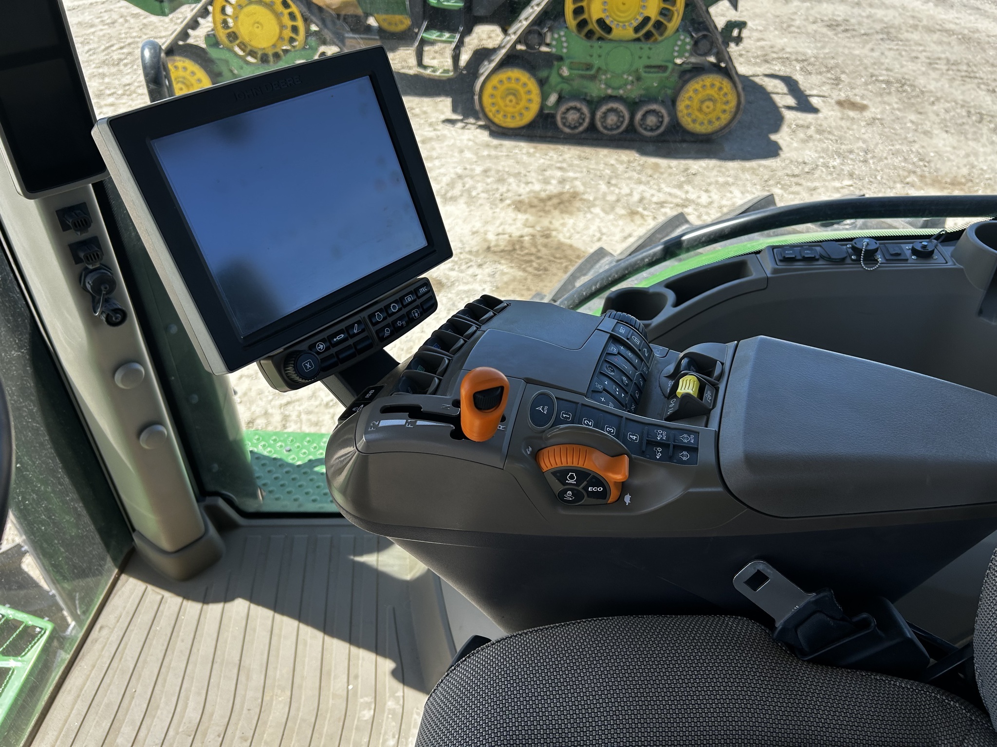 2023 John Deere 7R 210 Tractor