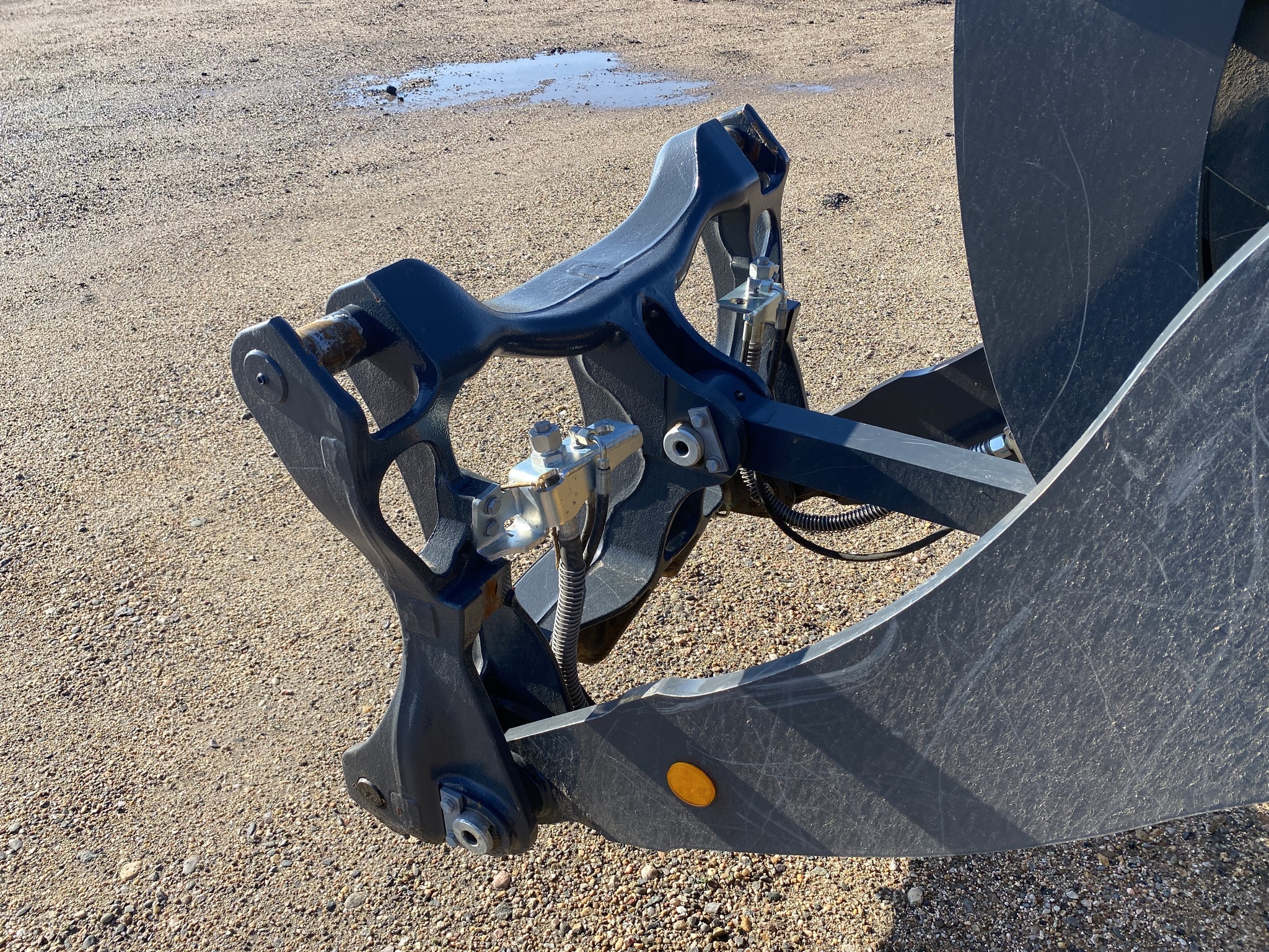 2022 John Deere 344L Front End Loader