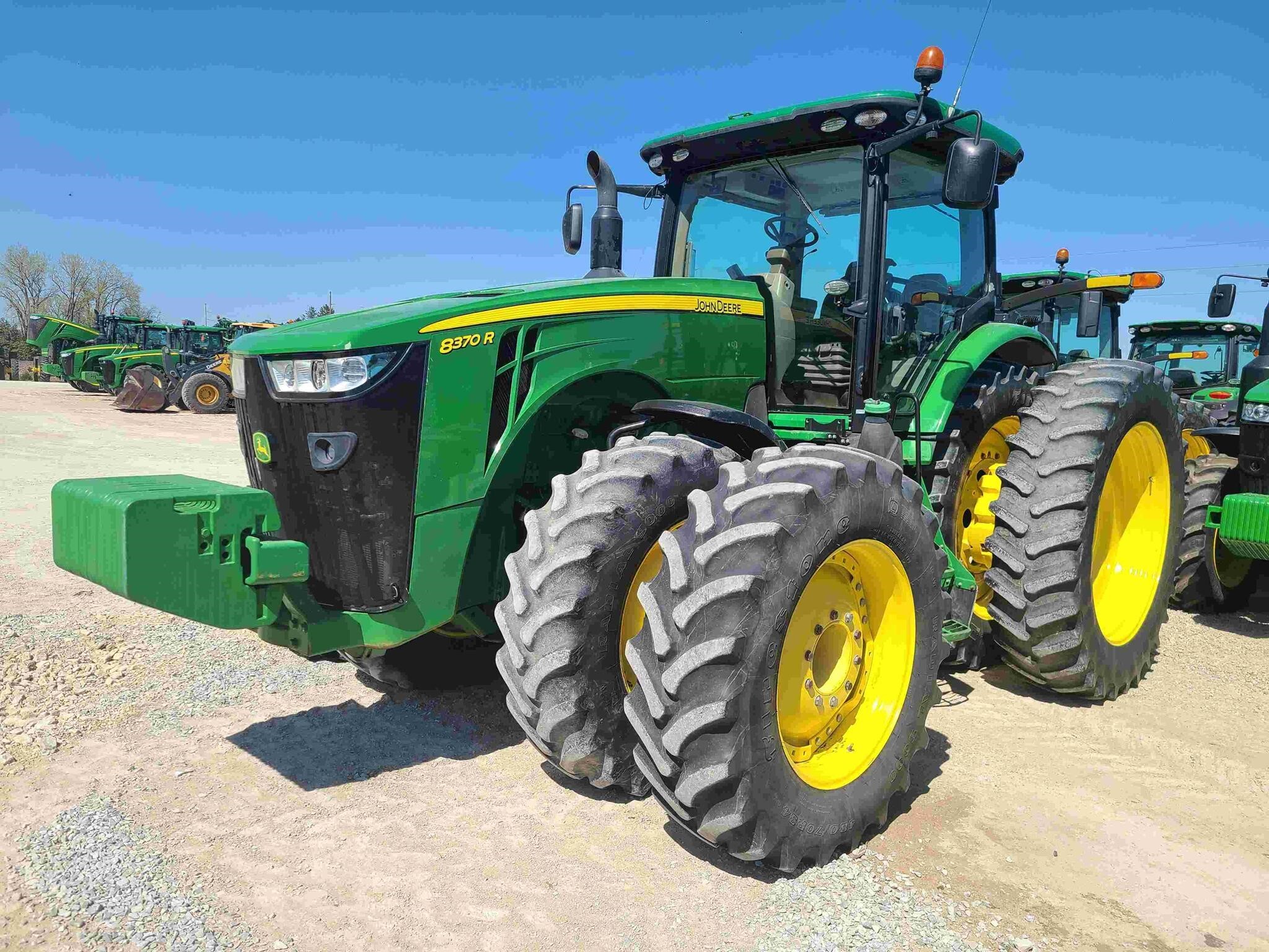 2014 John Deere 8370R Tractor