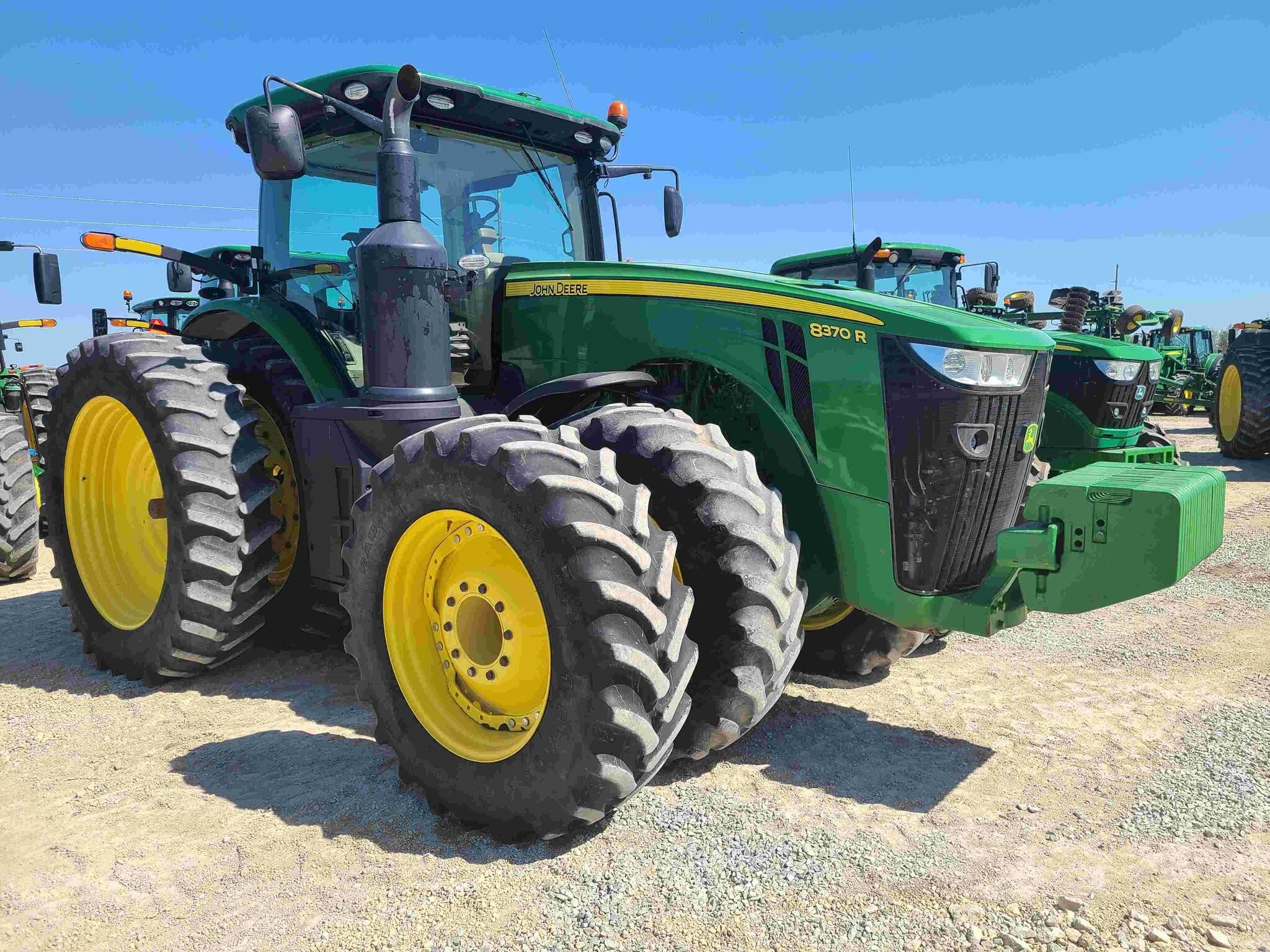2014 John Deere 8370R Tractor