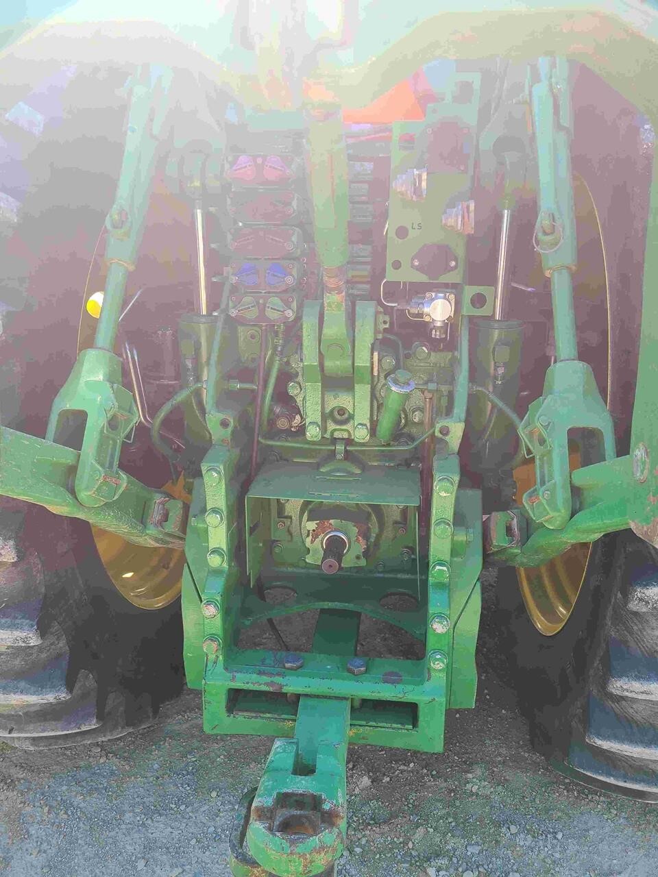 2014 John Deere 8370R Tractor