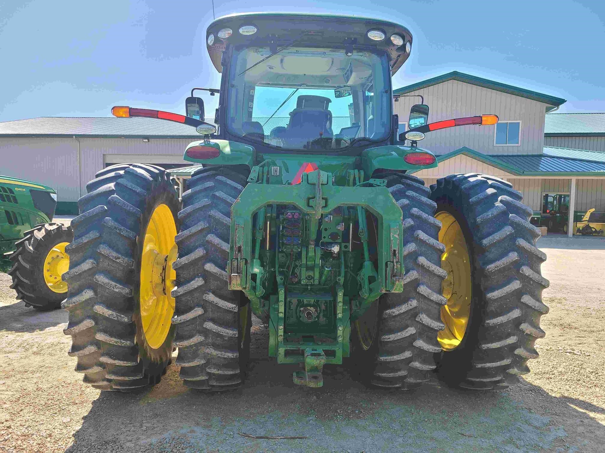 2014 John Deere 8370R Tractor