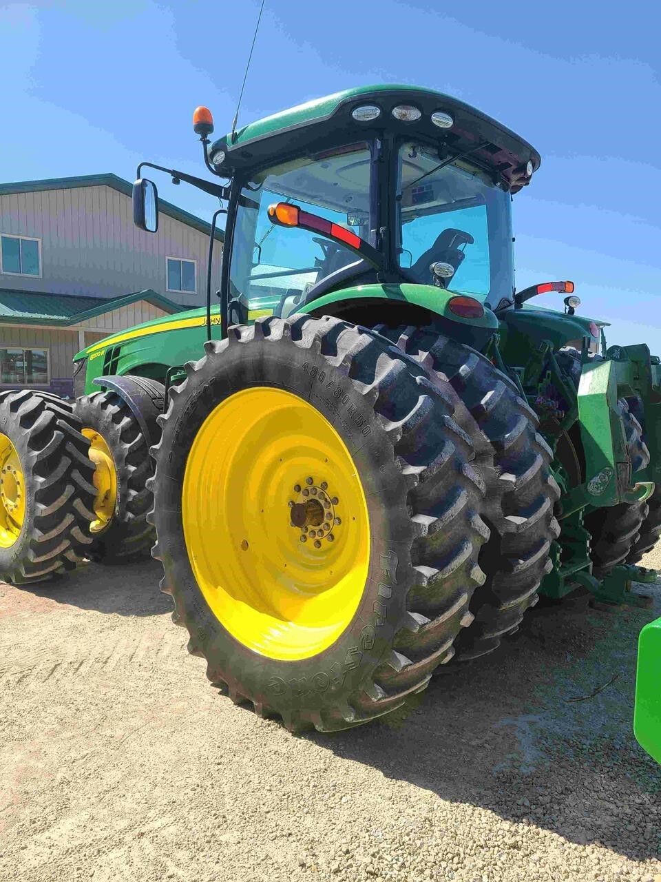 2014 John Deere 8370R Tractor