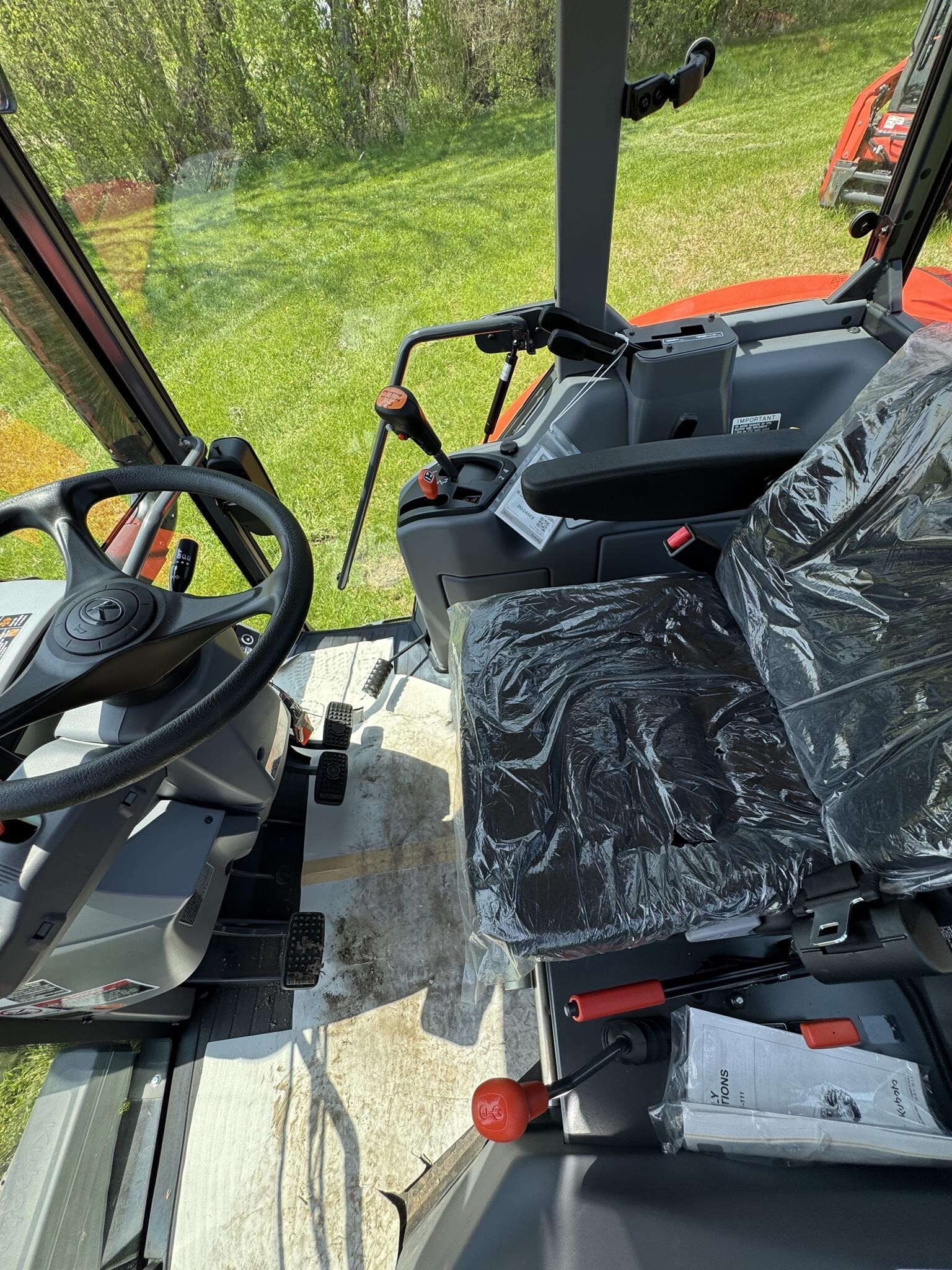  Kubota M6S-111SDS2 Tractor