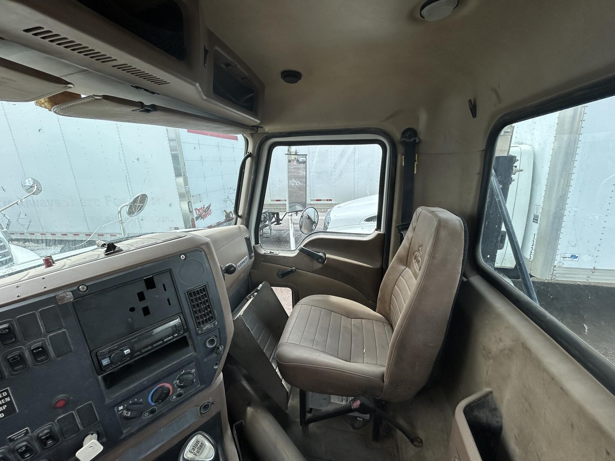 2012 Mack GU713 Semi Trucks/Trailer