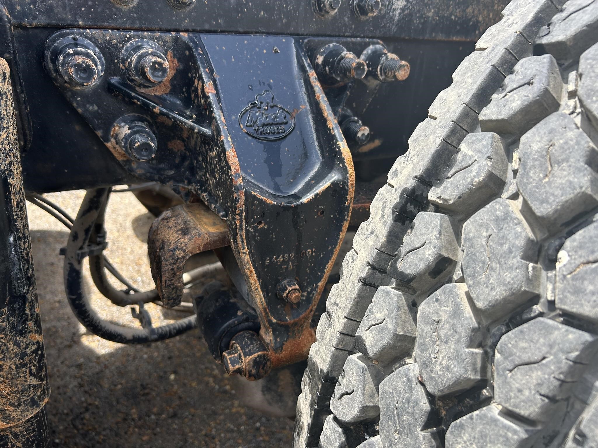 2012 Mack GU713 Semi Trucks/Trailer