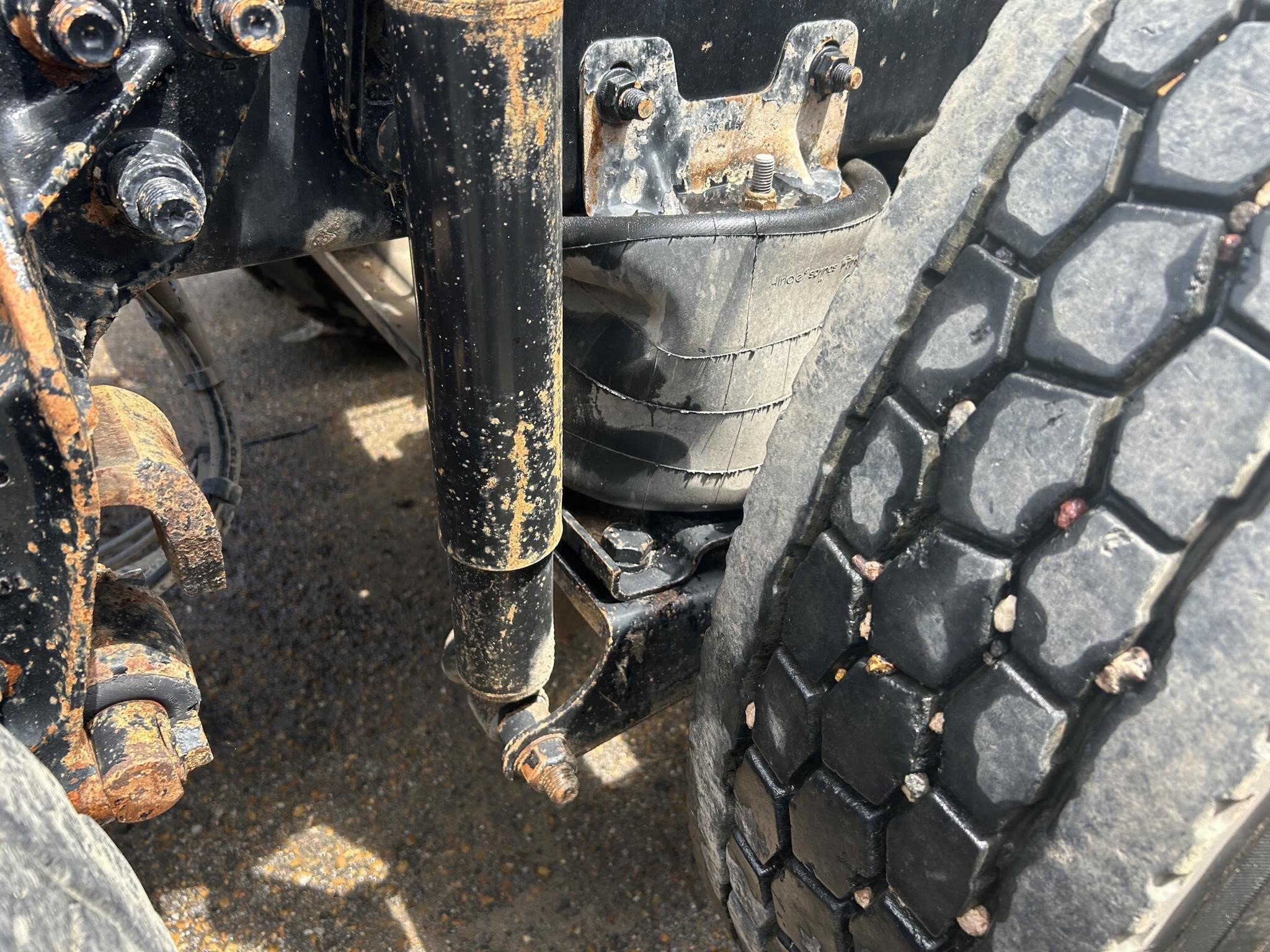 2012 Mack GU713 Semi Trucks/Trailer