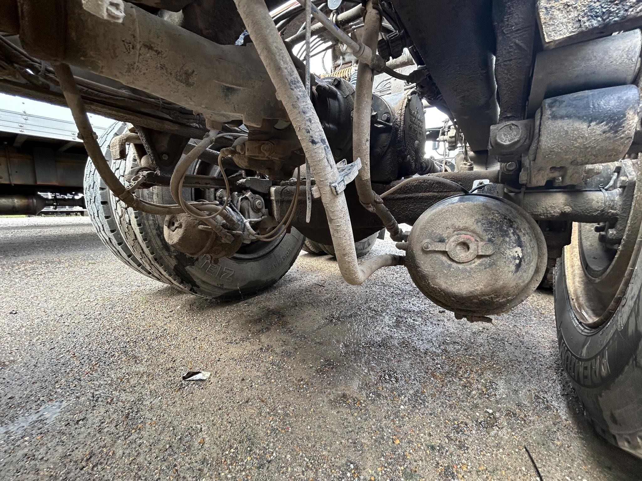 2012 Mack GU713 Semi Trucks/Trailer