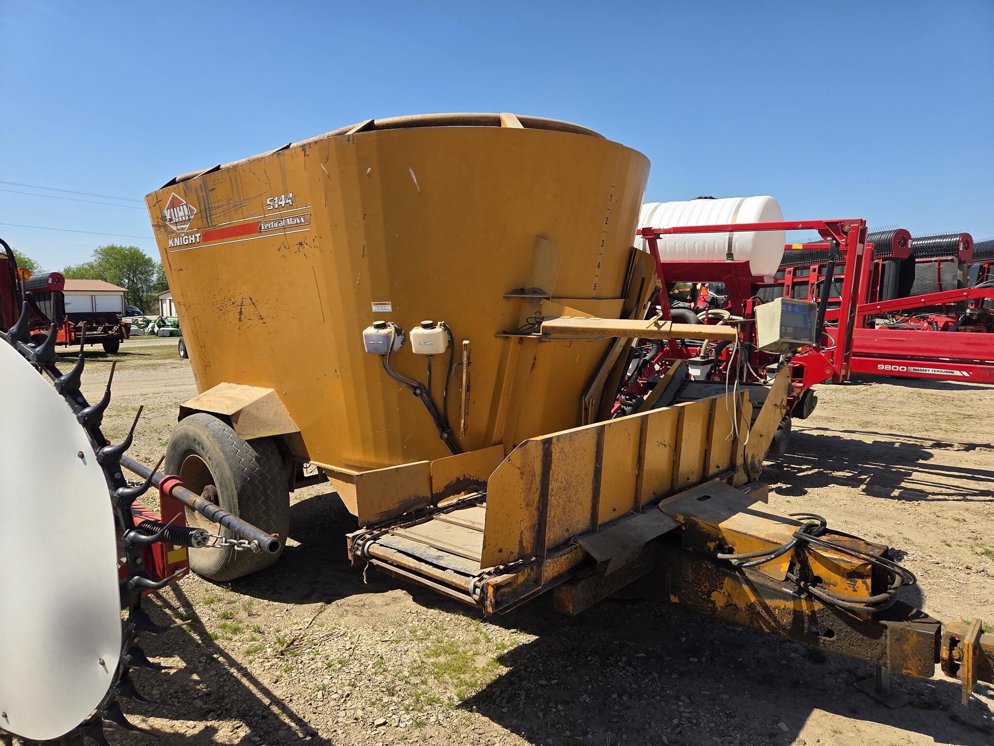 Kuhn Knight 5144 Grinders and Mixer
