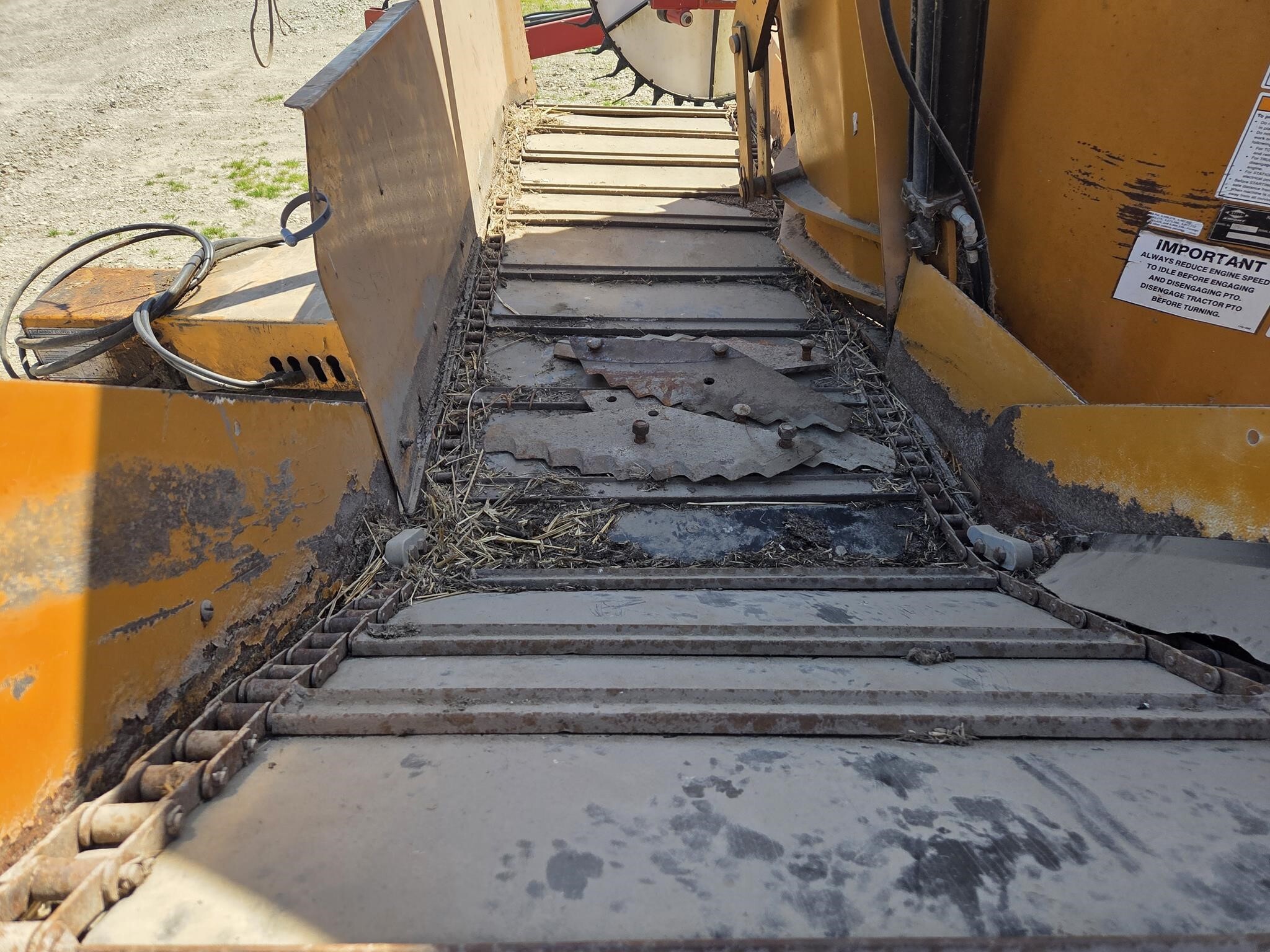  Kuhn Knight 5144 Grinders and Mixer