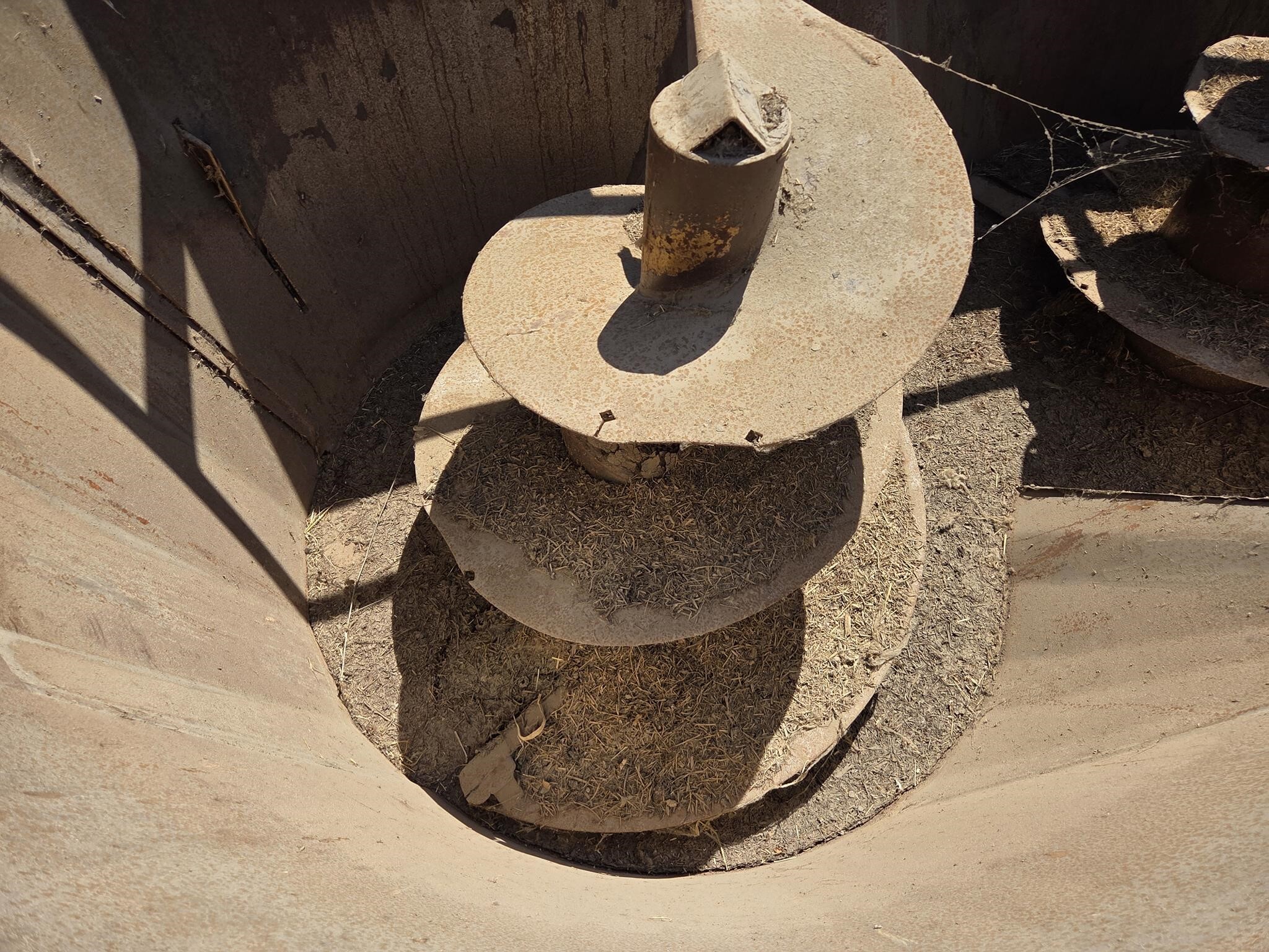  Kuhn Knight 5144 Grinders and Mixer