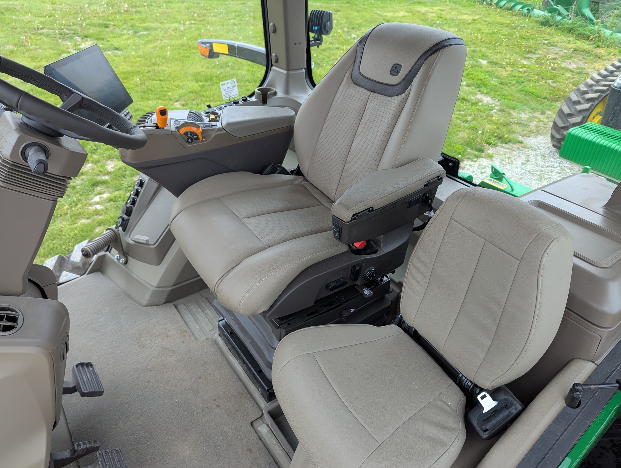 2024 John Deere 8RT 370 Tractor