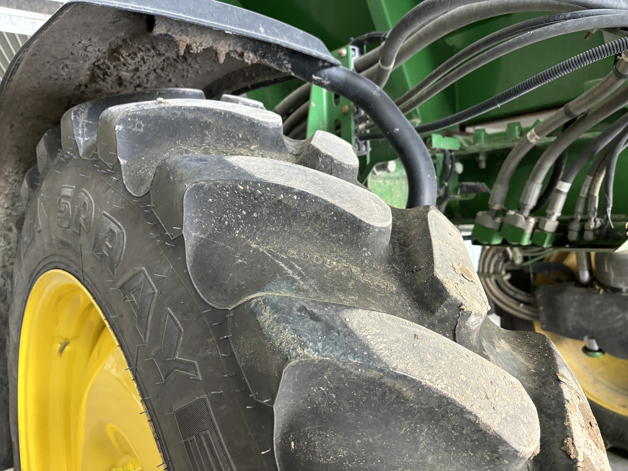 2017 John Deere R4038 Self-Propelled Sprayer