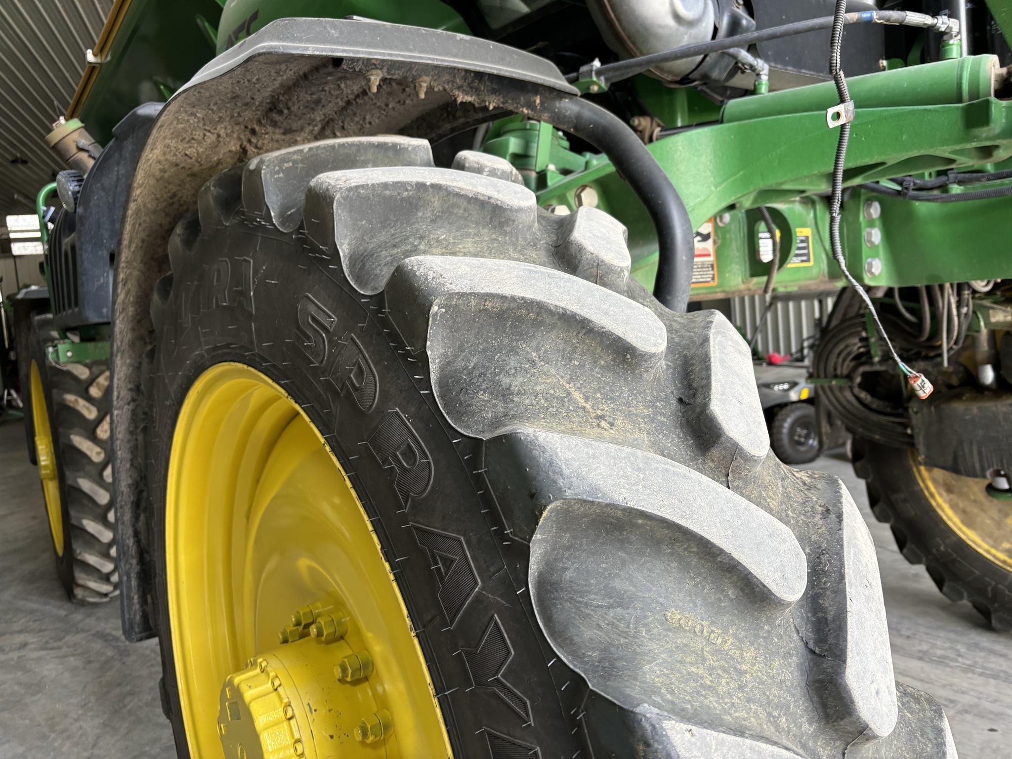 2017 John Deere R4038 Self-Propelled Sprayer
