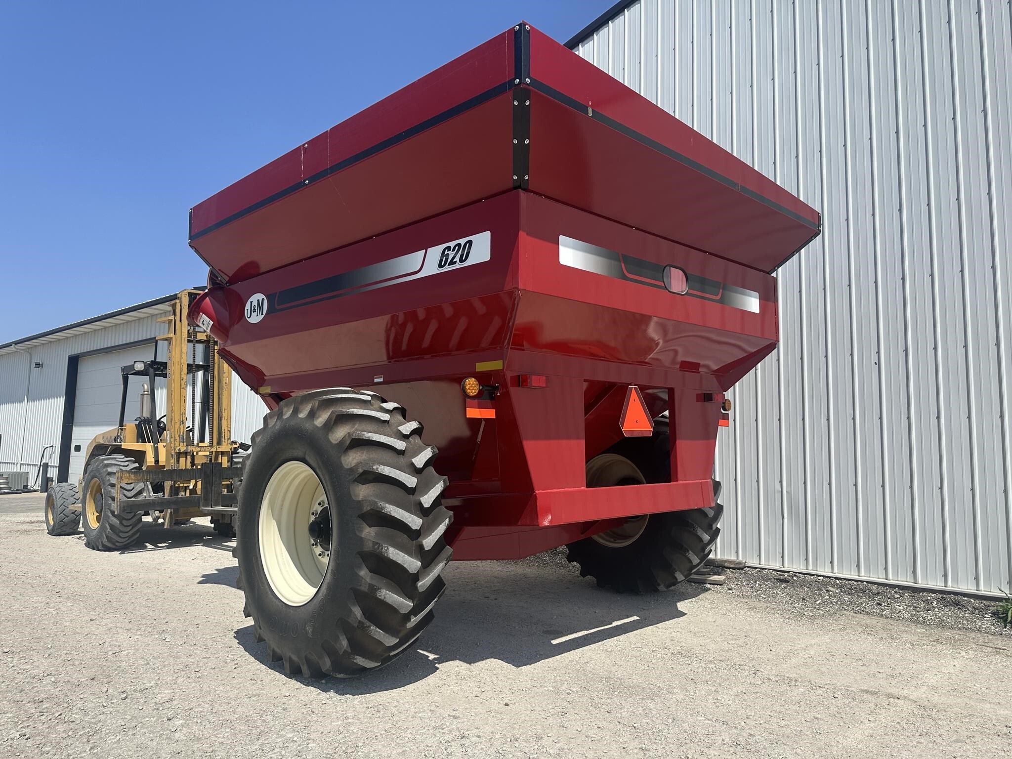 2012 J&M 620-14 Grain Cart
