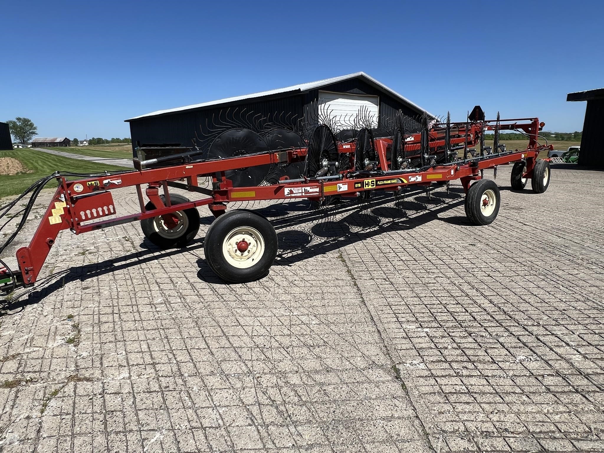 2021 H & S 6116 Rake