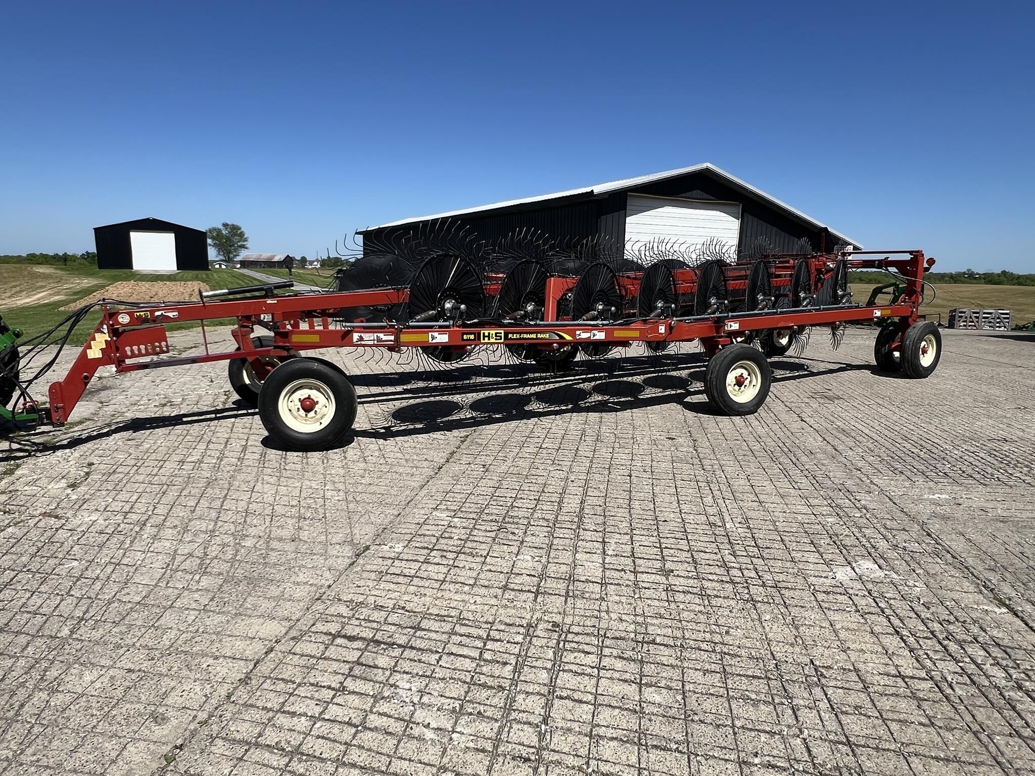 2021 H & S 6116 Rake