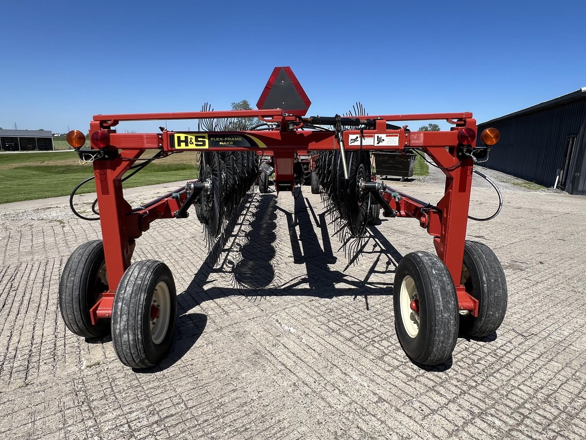 2021 H & S 6116 Rake
