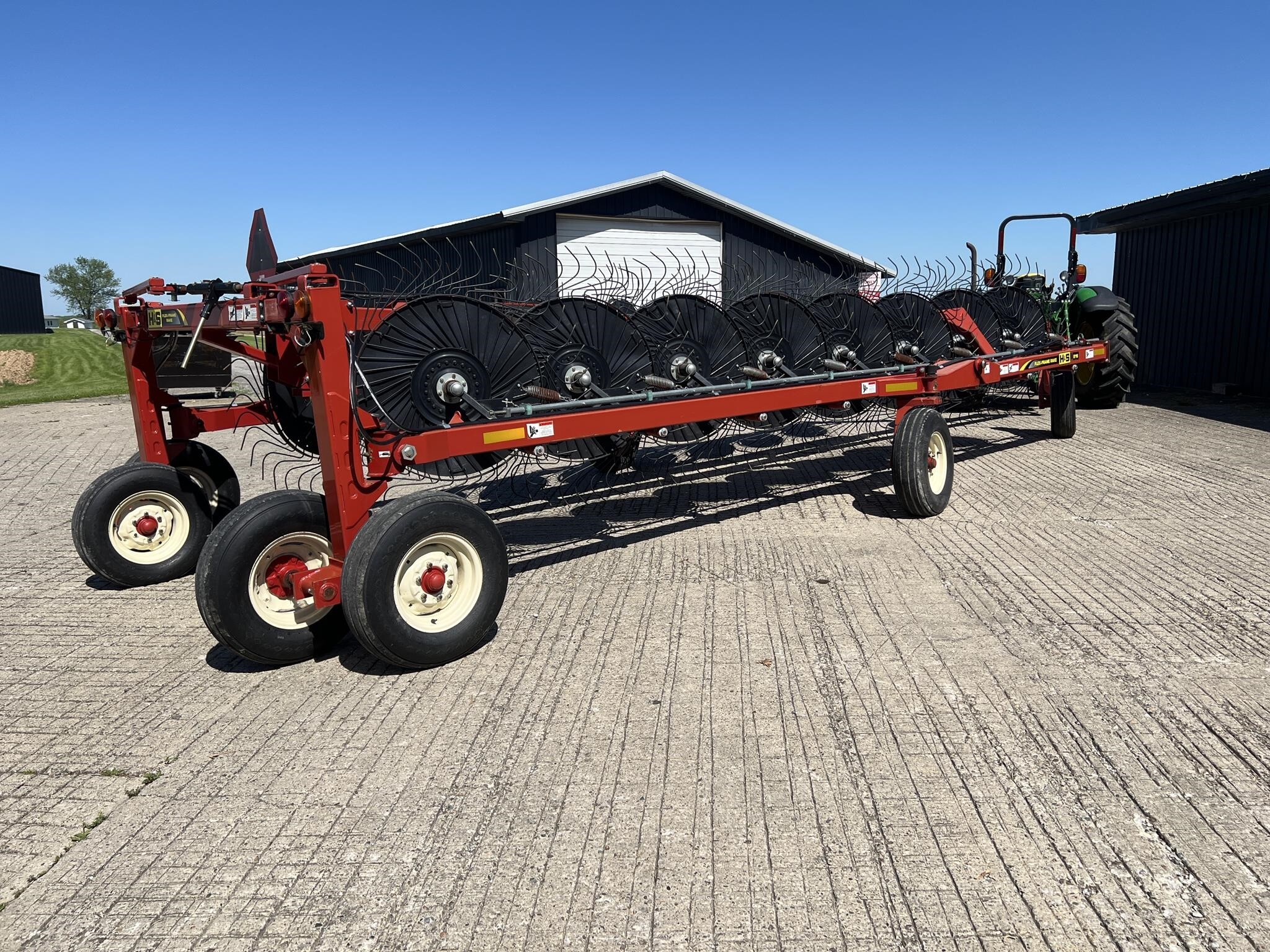 2021 H & S 6116 Rake