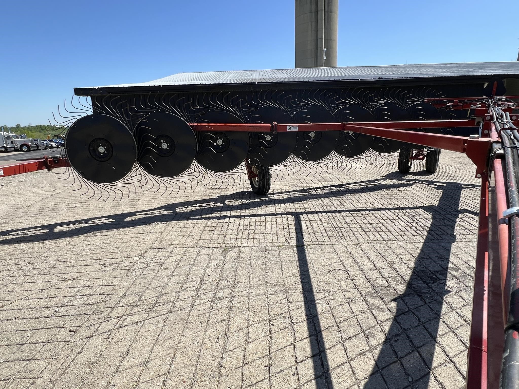 2021 H & S 6116 Rake