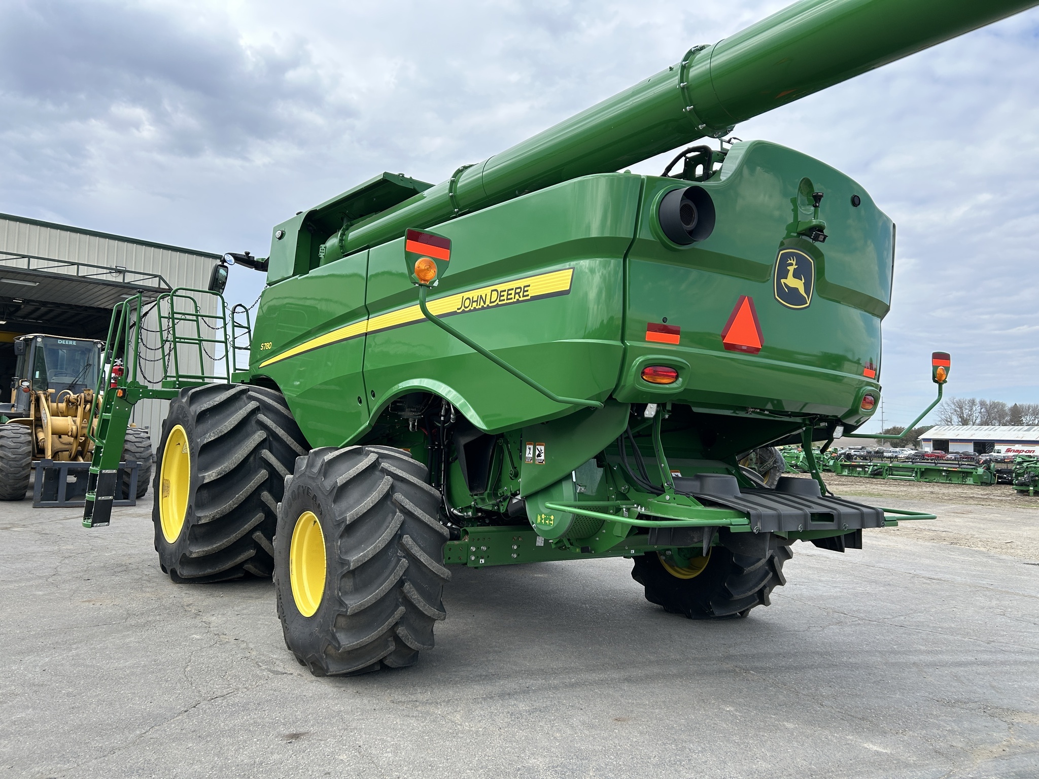 2023 John Deere S780 Combine