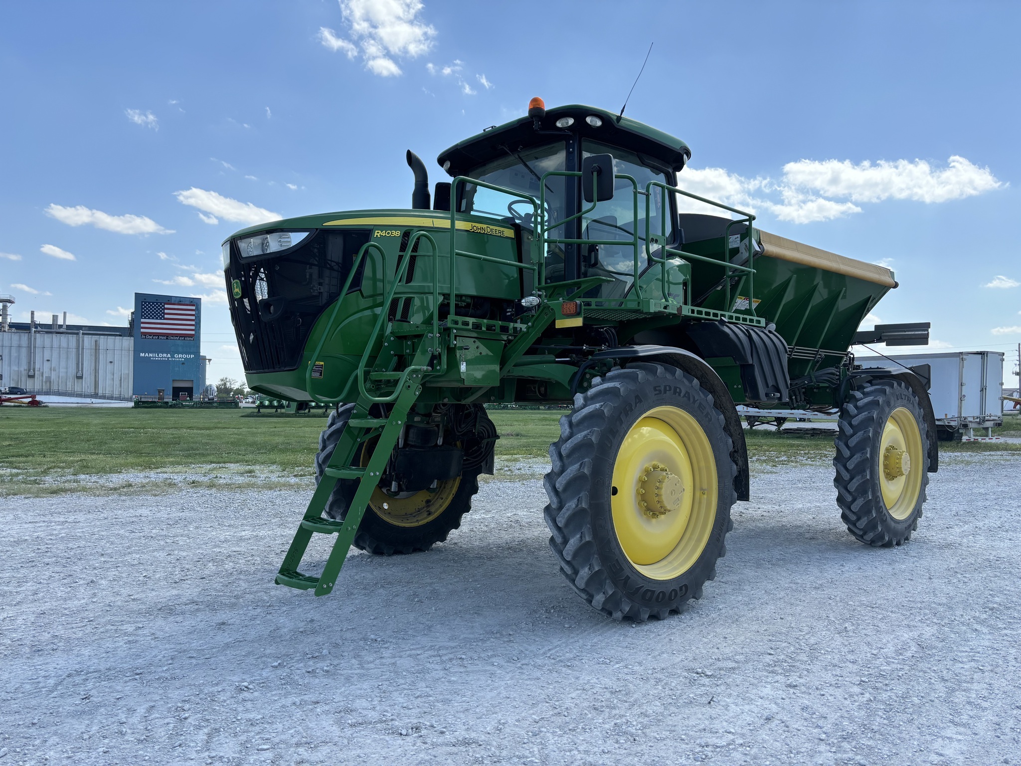 2017 John Deere R4038 Self-Propelled Sprayer
