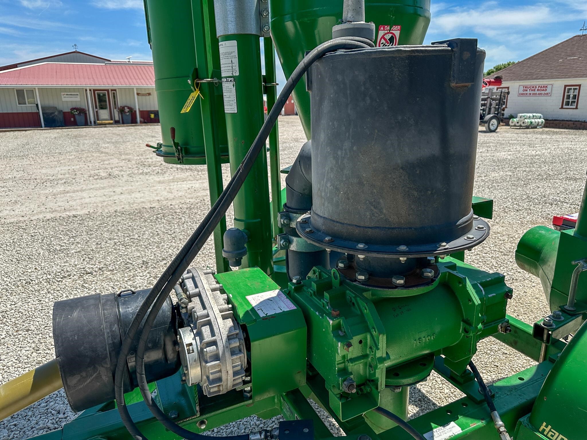 Handlair 560 Grain Vac