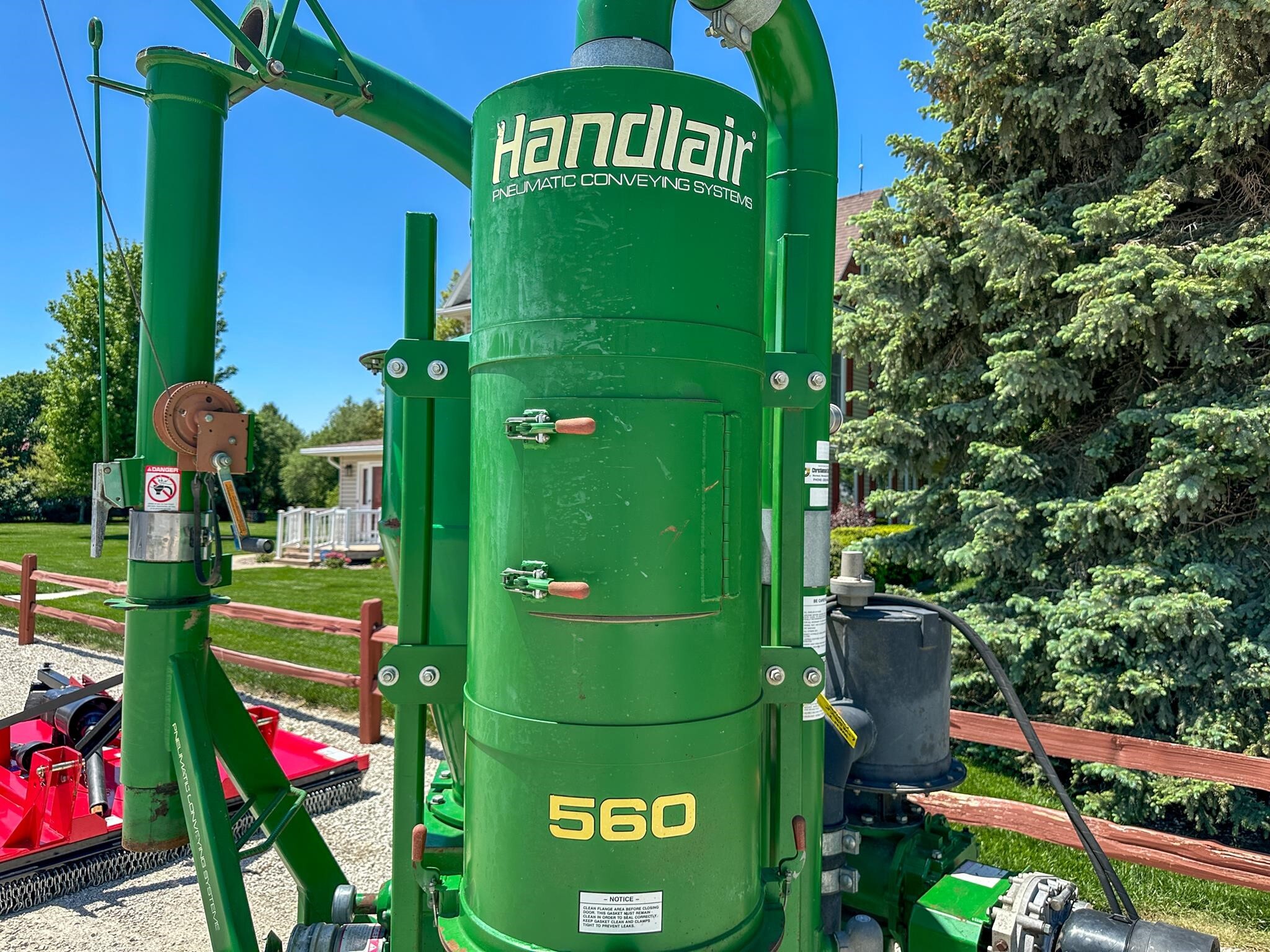  Handlair 560 Grain Vac