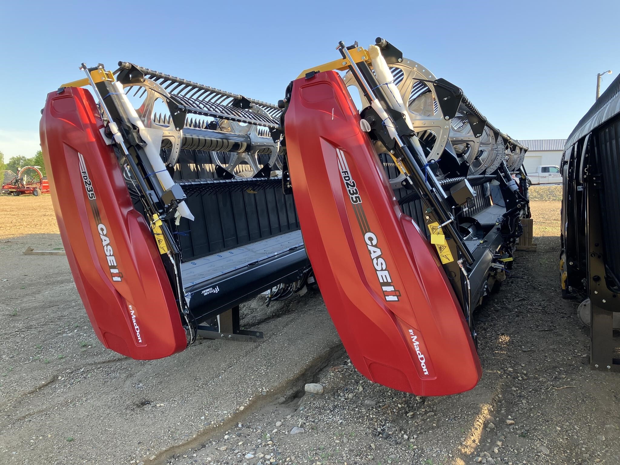 2025 MacDon FD235 Platform