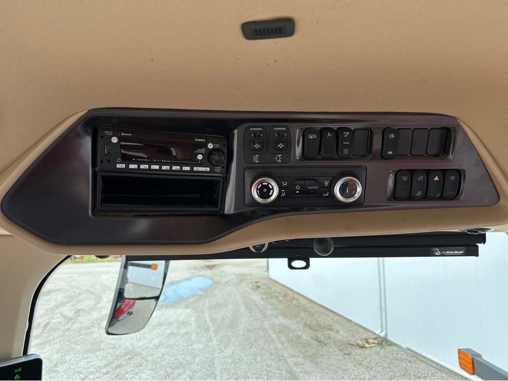 2024 Case IH MAGNUM 240 CVX Tractor
