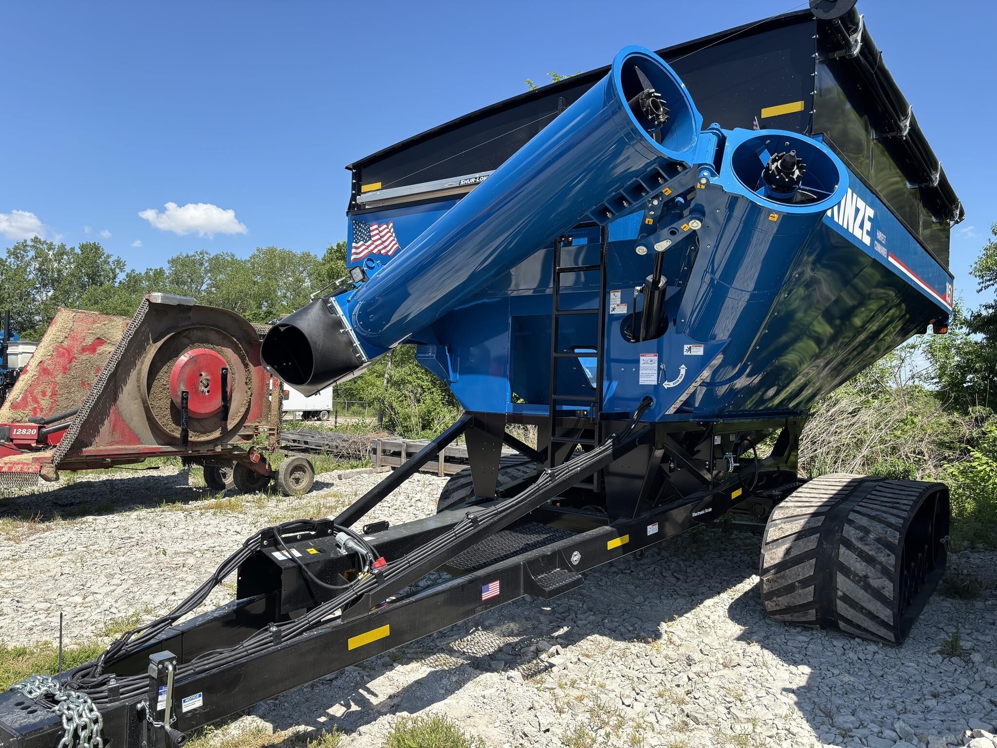 2025 Kinze 1051 Grain Cart