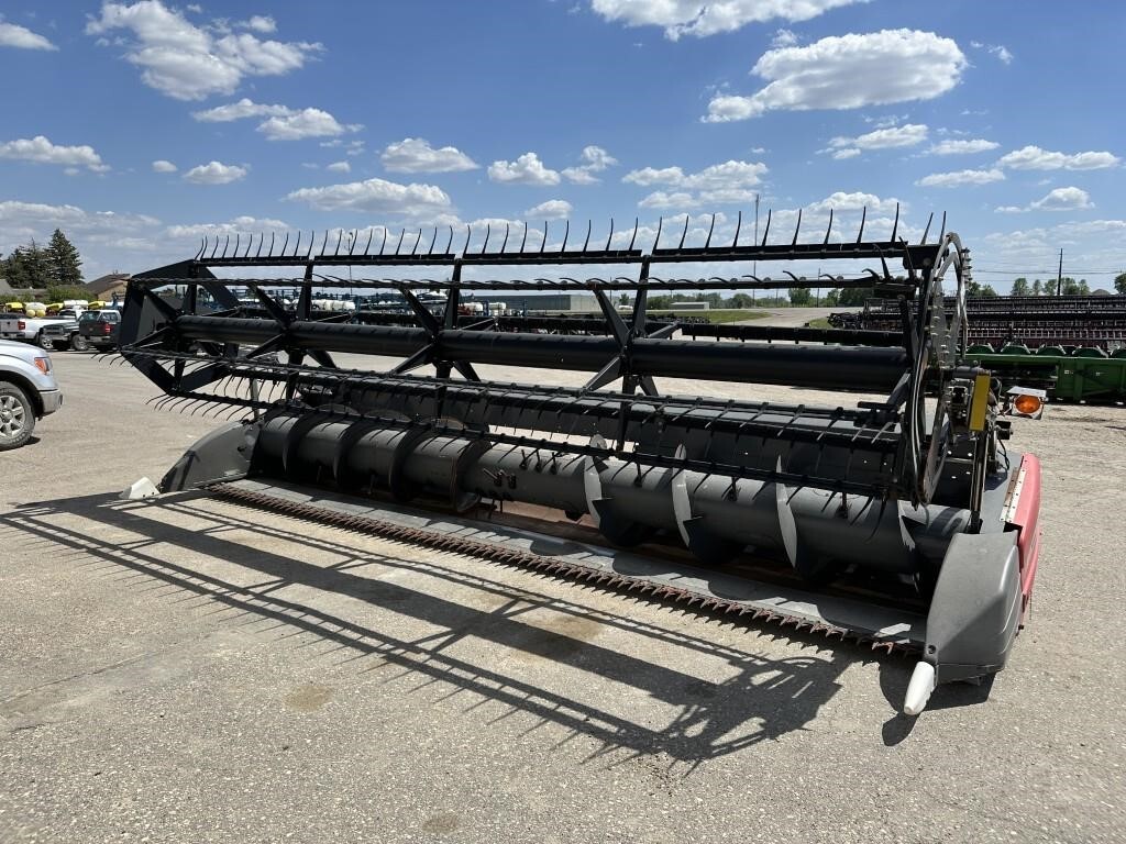 2008 Gleaner 8200 Platform