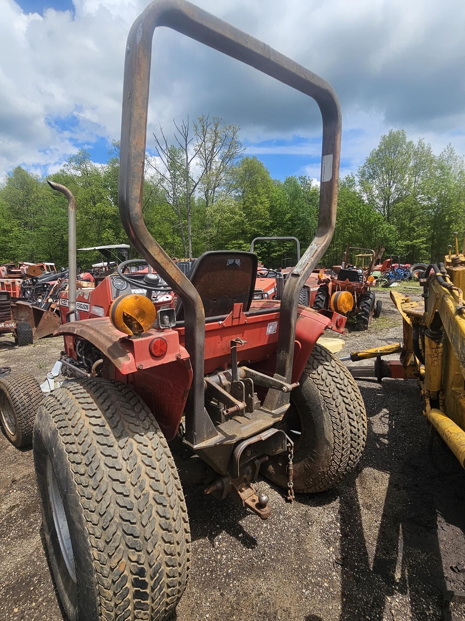 1989 Massey Ferguson 1030 Tractor