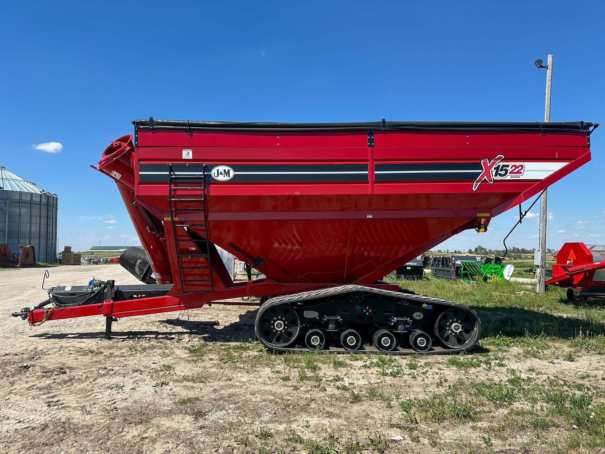 2026 J&M 1522-20T Grain Cart