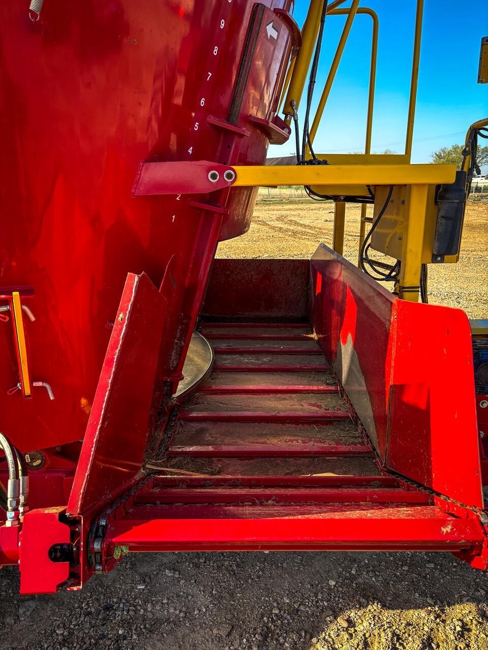 2023 Supreme International 1700TR Grinders and Mixer