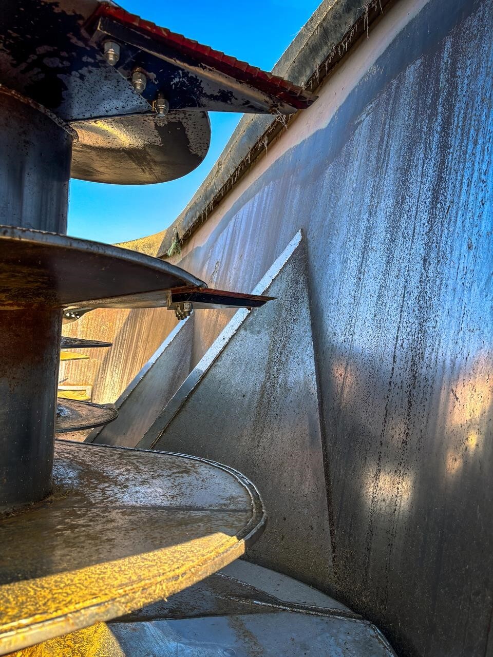 2023 Supreme International 1700TR Grinders and Mixer