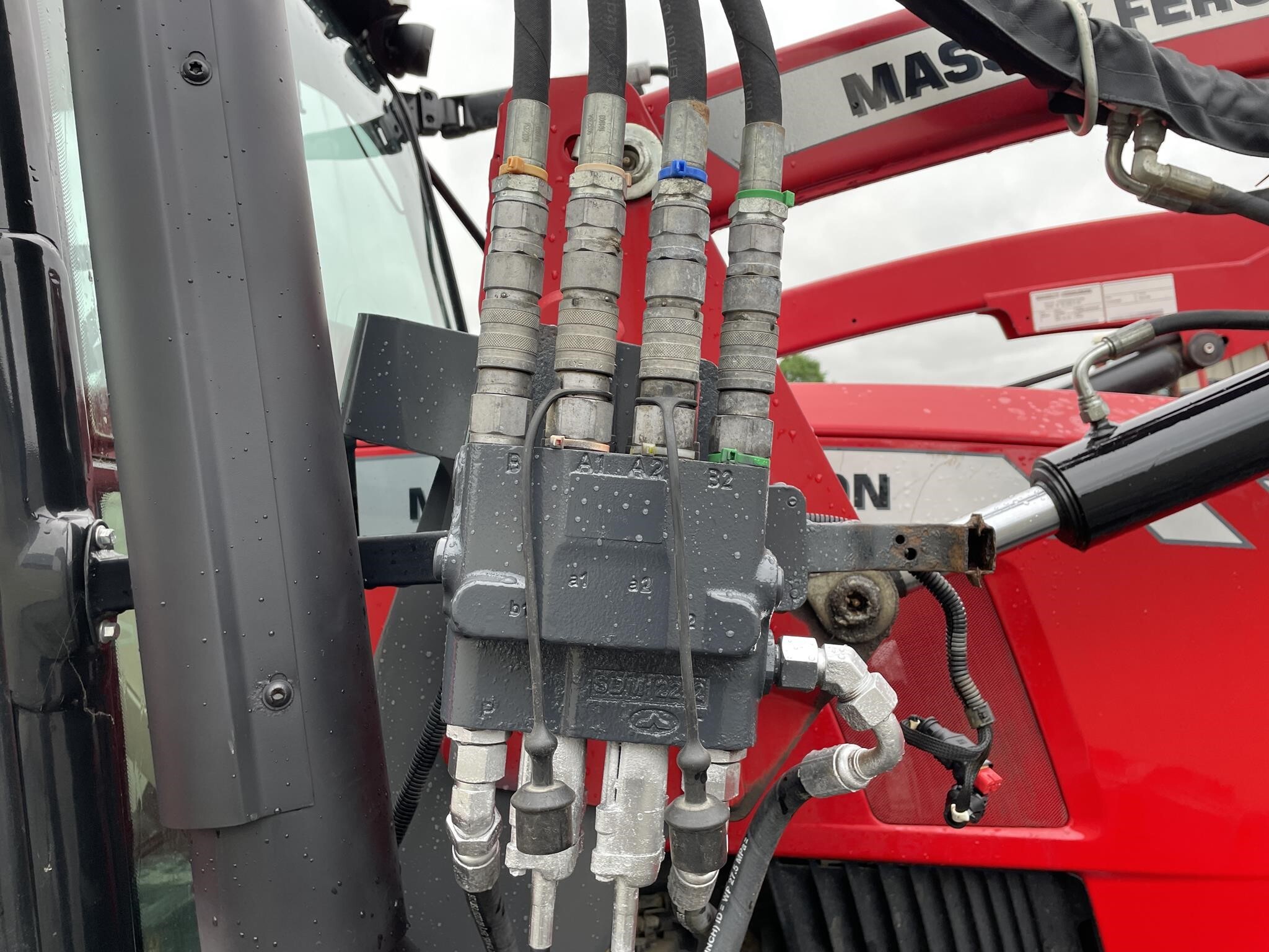 2016 Massey Ferguson 4710 Tractor