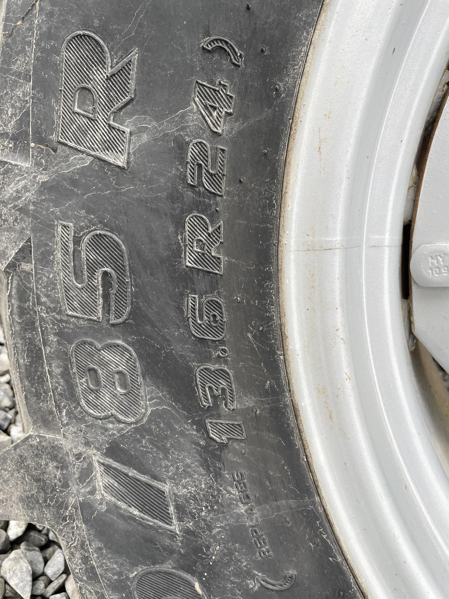 2016 Massey Ferguson 4710 Tractor